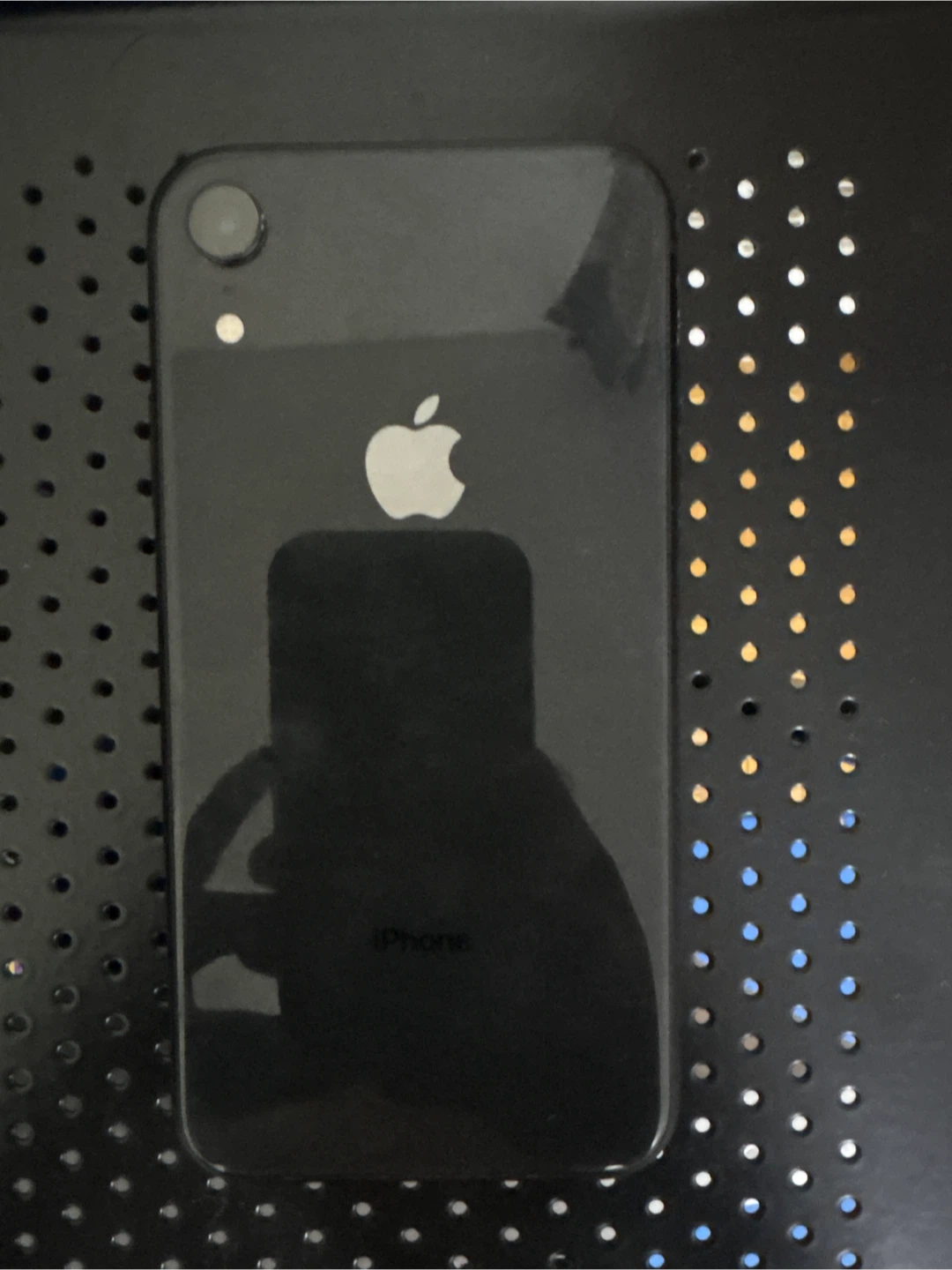 iPhone XR - photo 2