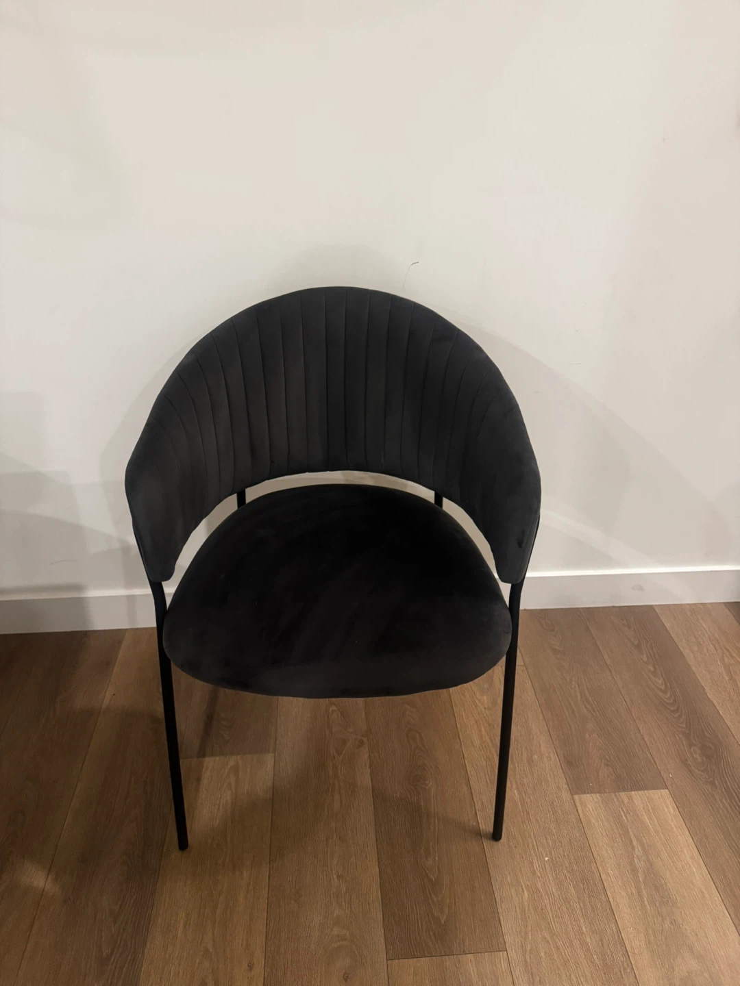 Wood Dining Table & Grey Velvet Chairs - photo 2
