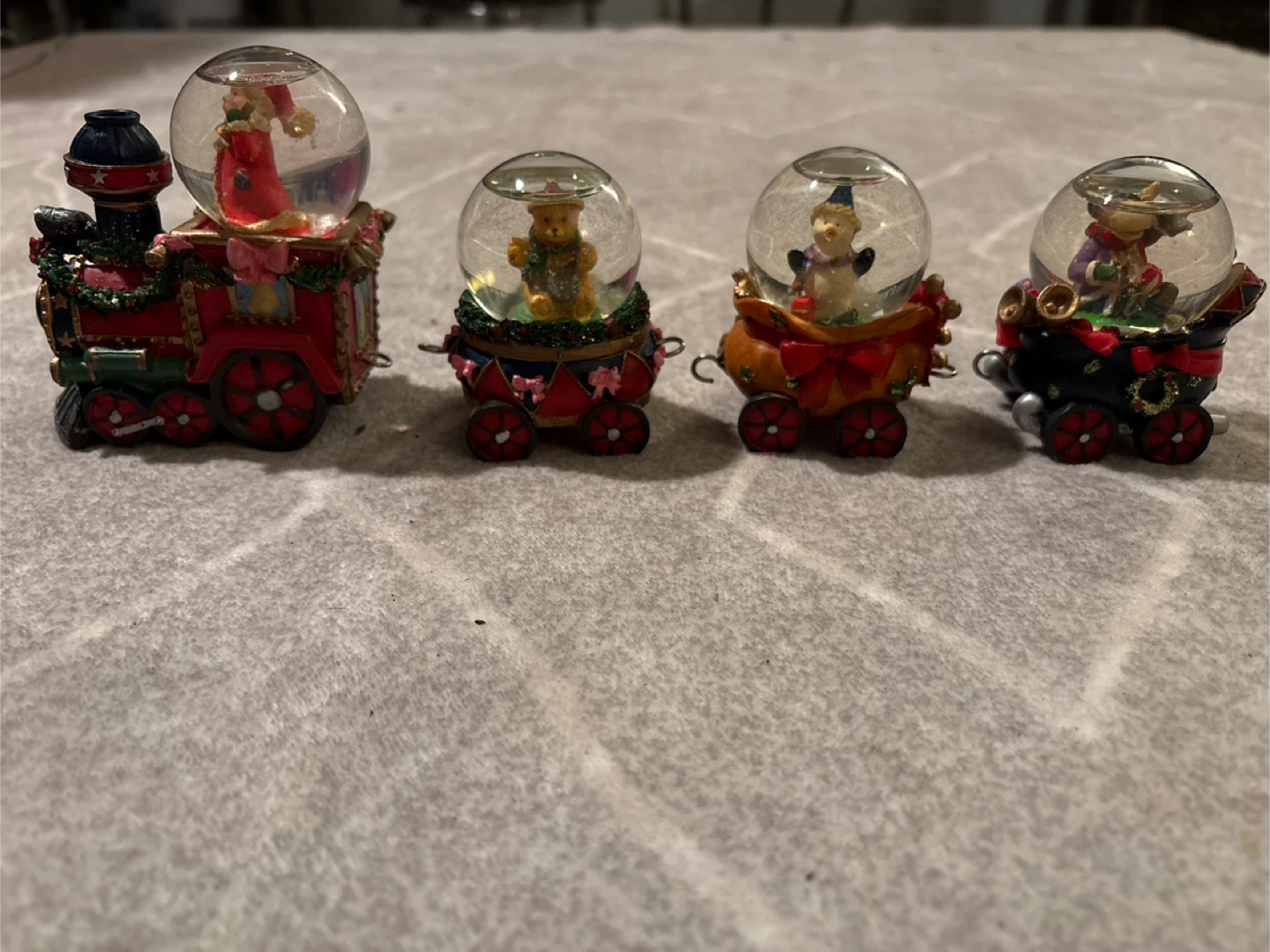 Christmas Train Snow Globe Set - photo 2
