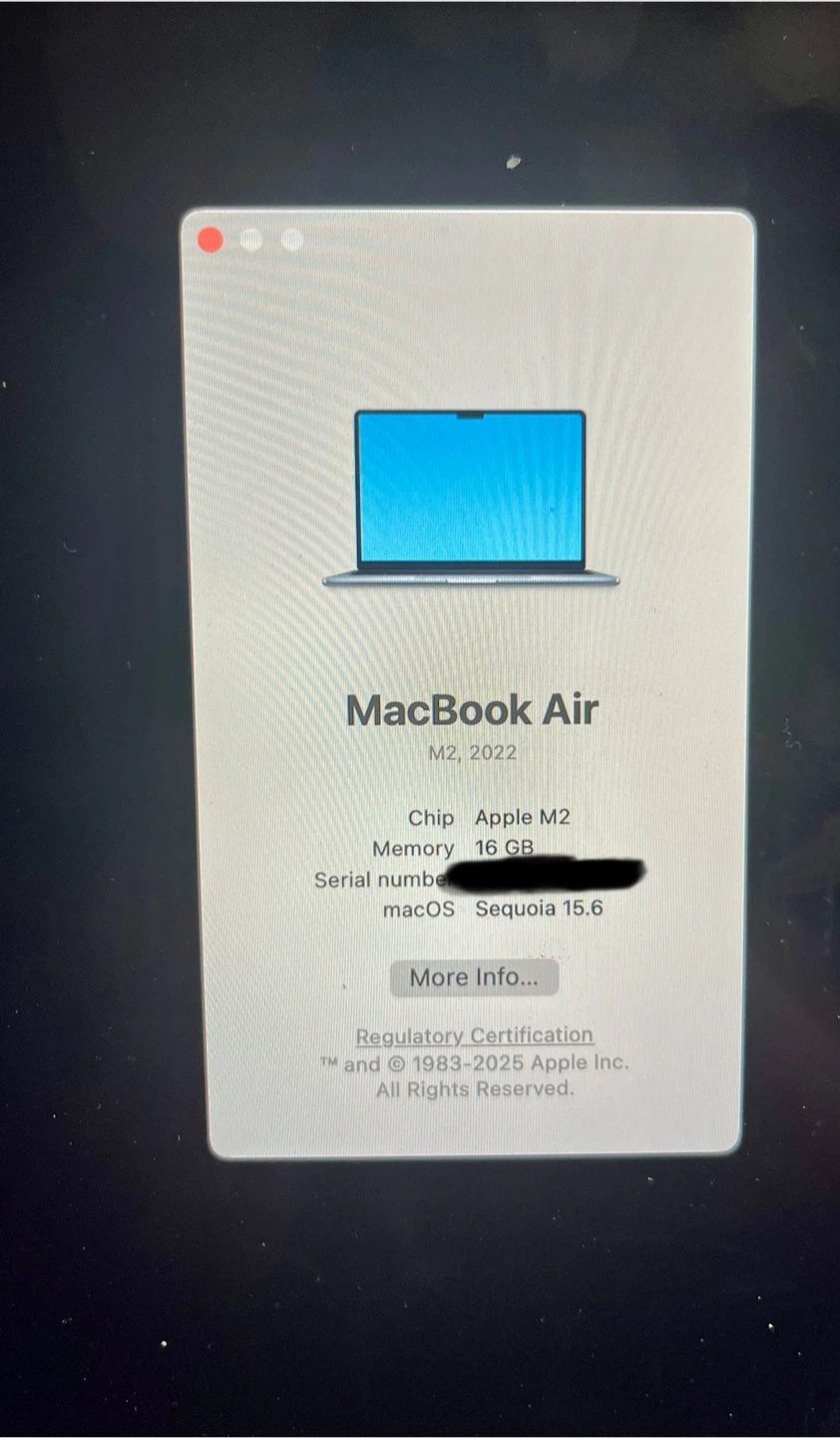 MacBook Air M2, 16 GB Memory 256 ssd