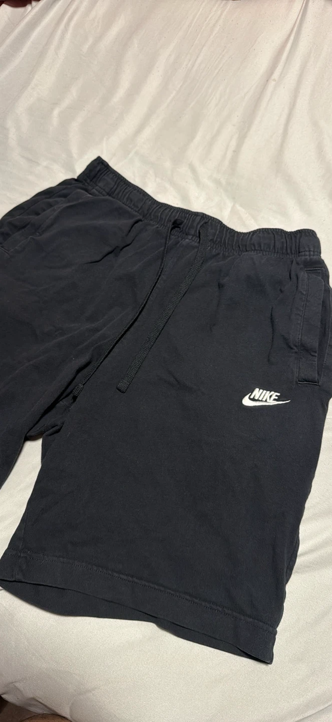 Nike Black Shorts (M) and Shirt (S) - photo 2