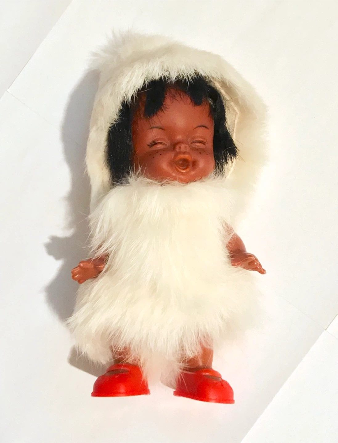 Vintage Eskimo Doll with Fur Hood - photo 3