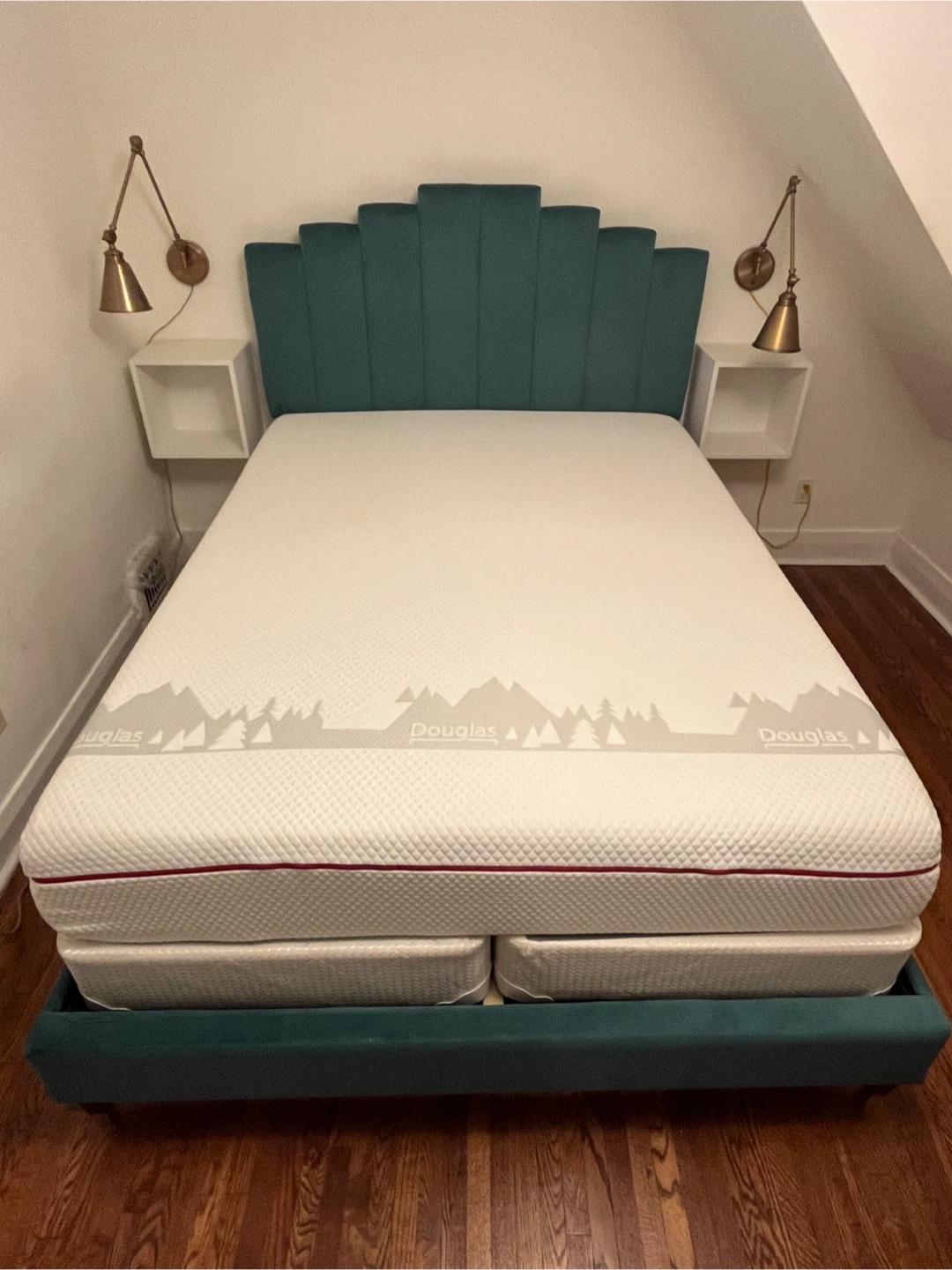 EQ3 Upholstered Velvet Queen Bed Frame - photo 4