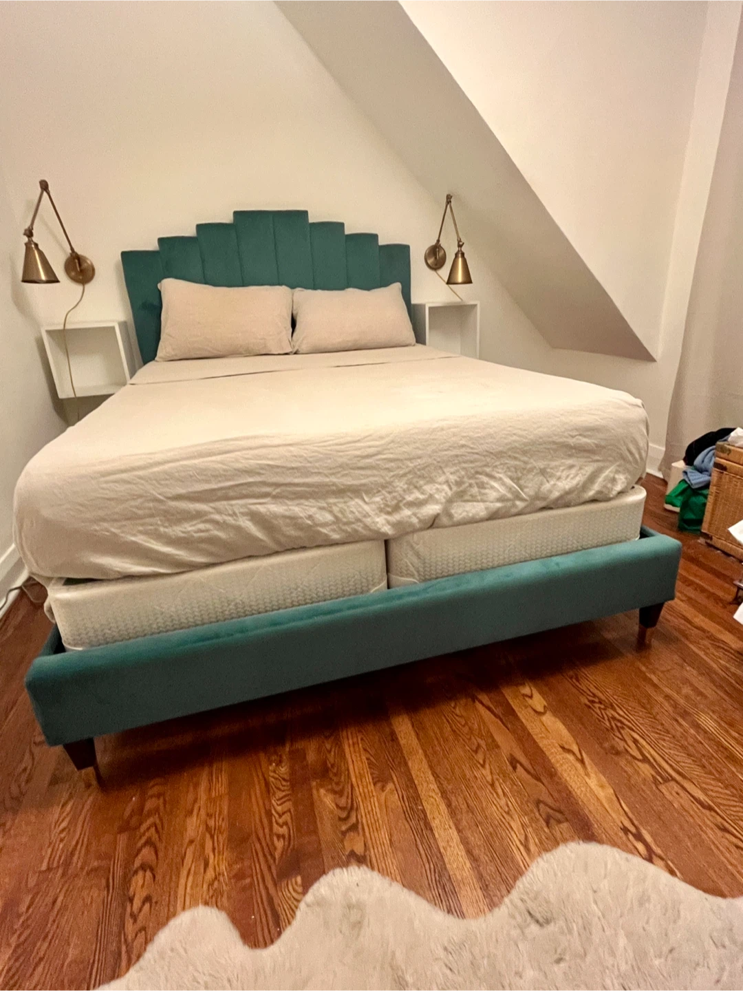 EQ3 Upholstered Velvet Queen Bed Frame - photo 5