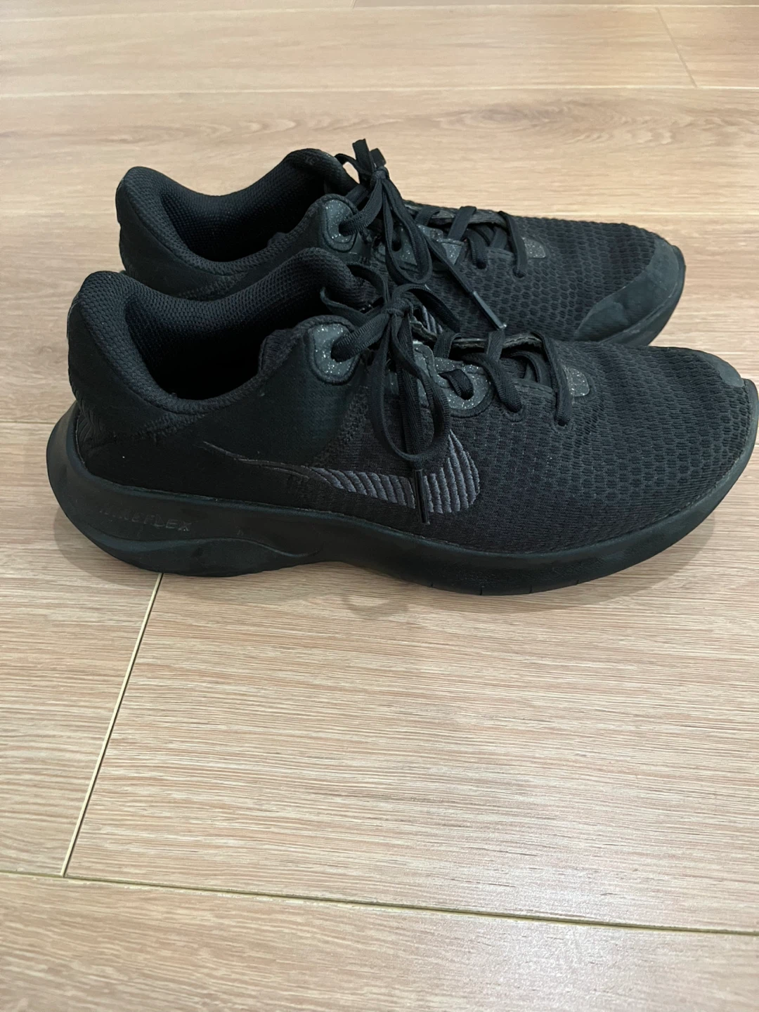 Nike Flex Runners