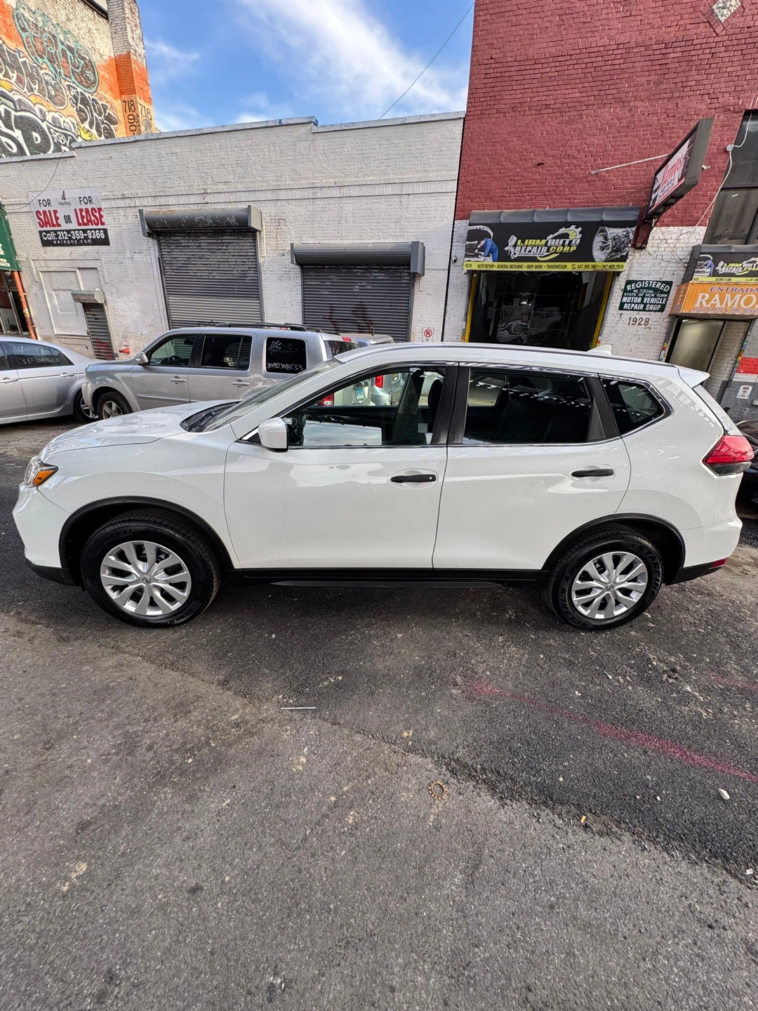2017 Nissan Rogue S - photo 4