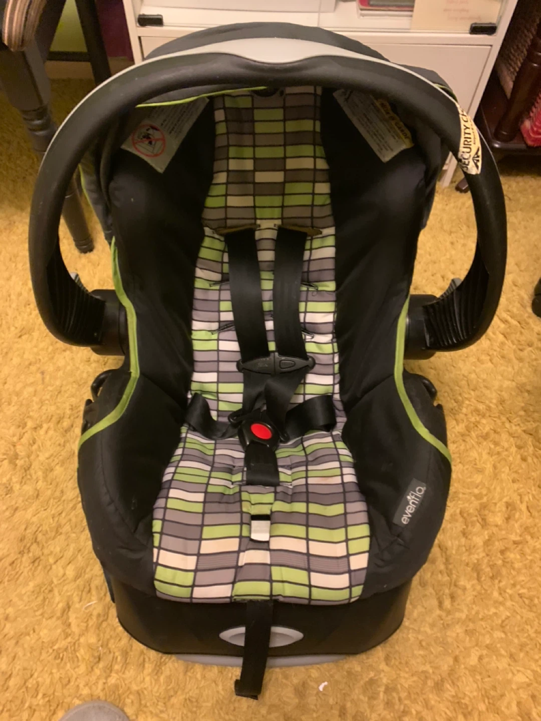 Evenflo Infant Car Seat - 1.8-15.8 kg