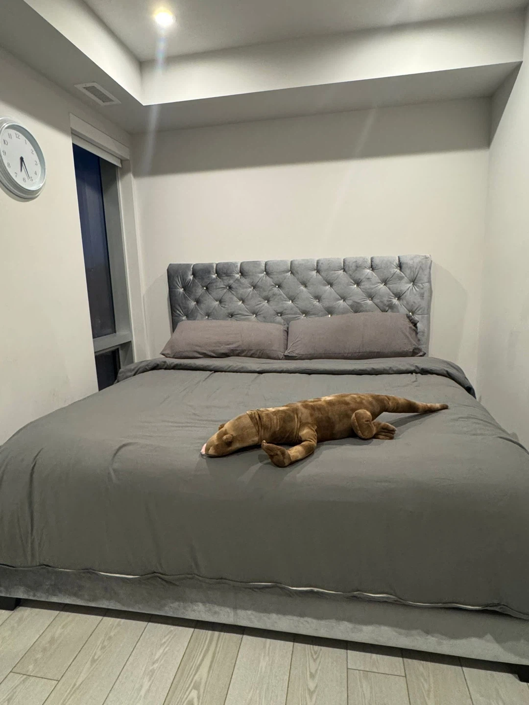 Complete Queen Bed Set - photo 2