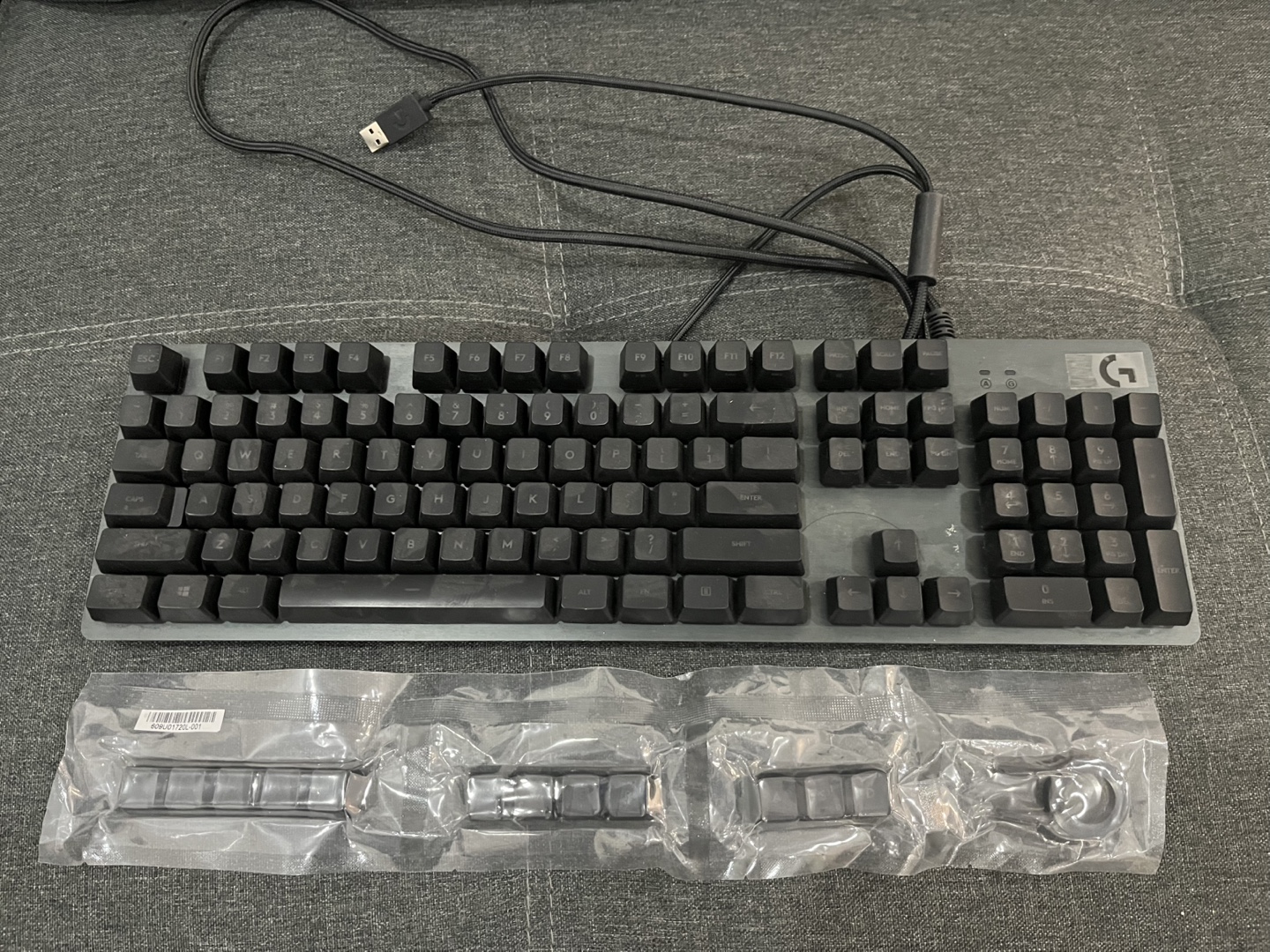 Logitech Mechanical Keyboard + Extra Keycaps
