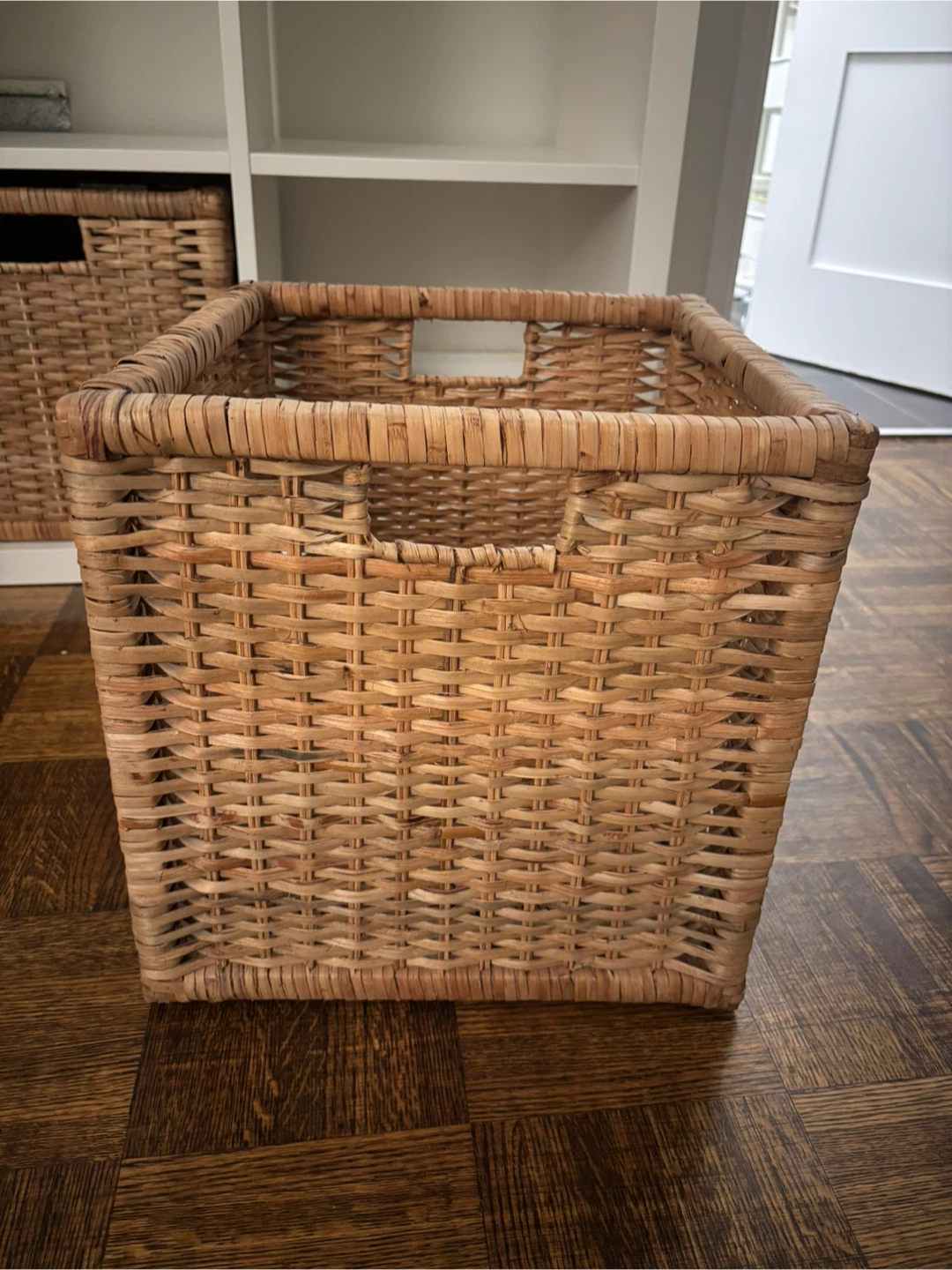 Moving Sale! Ikea Shelf (KALLAX) + 4 Basket (BRANAS) - photo 4