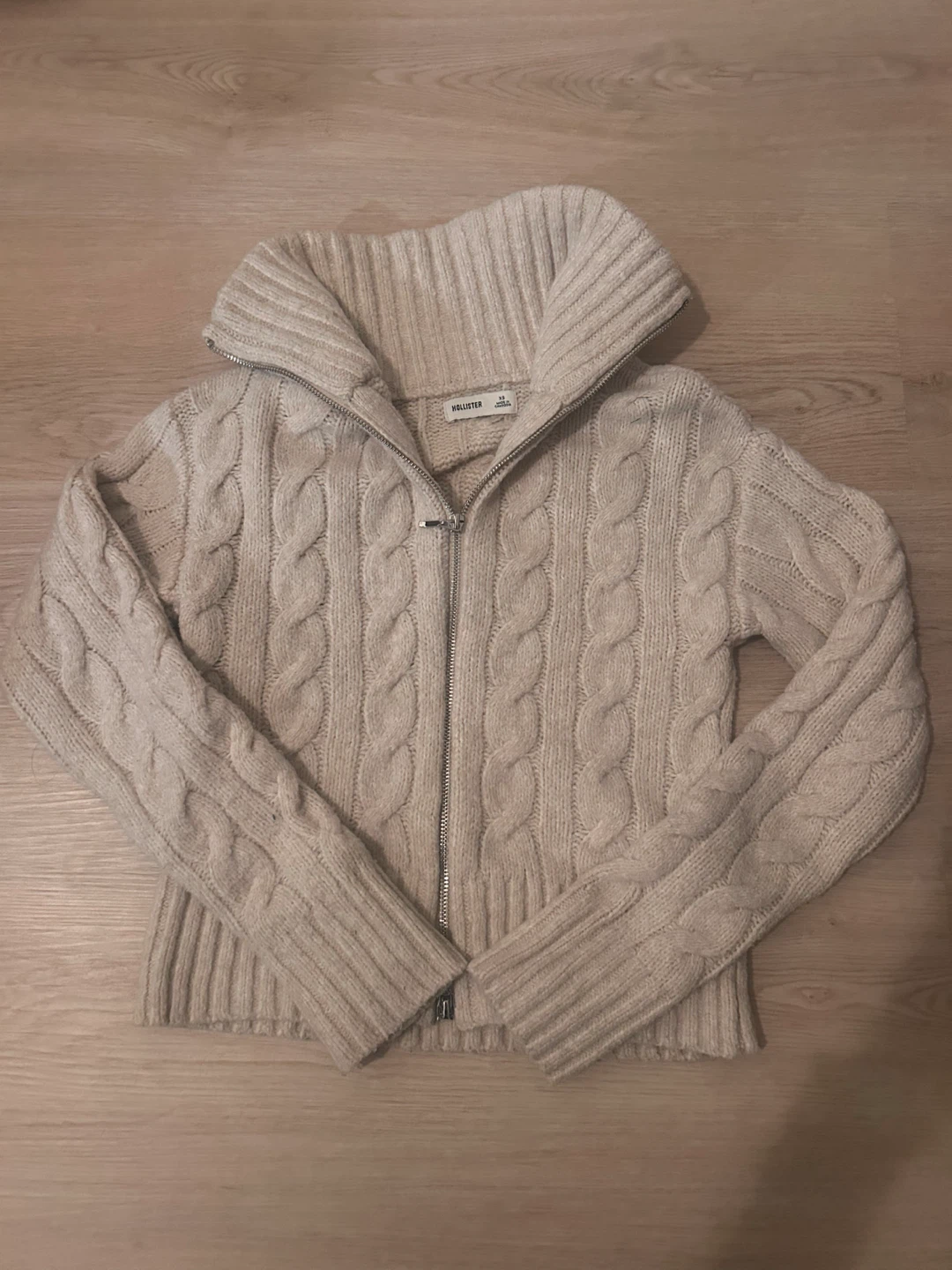Hollister XS Cable Knit Zip-Up Sweater