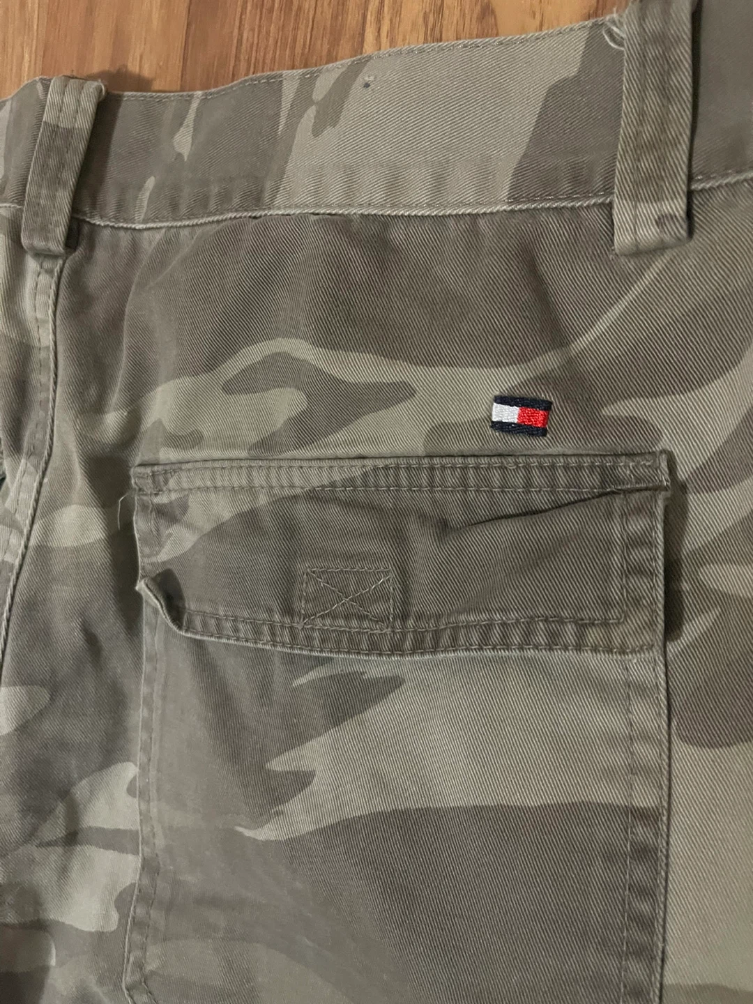 Tommy Hilfiger Baggy Camo Cargo Pants - photo 3