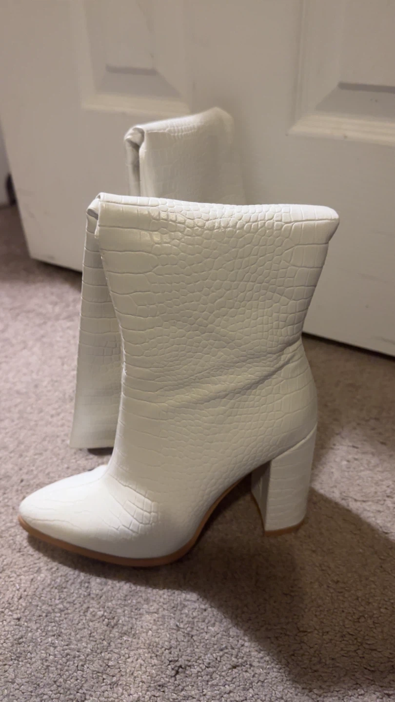 Black Thigh High Stiletto Boots