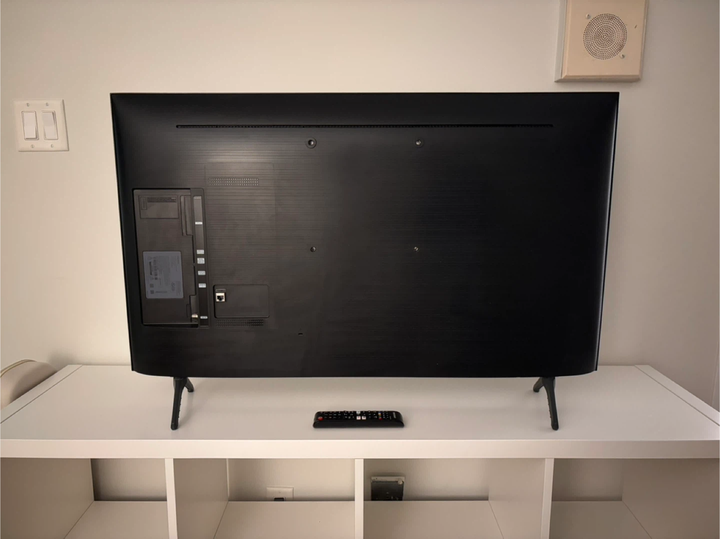 Moving Sale! Samsung TV (UN43TU7000) - photo 2