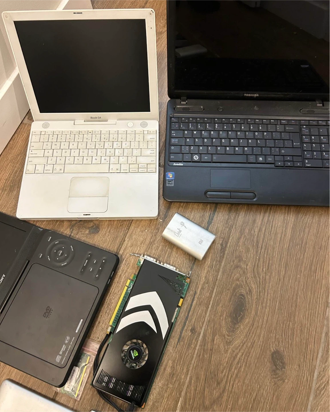 Mixed Lot of Used Phones, Tablets, Laptops for Parts/Repair - photo 3