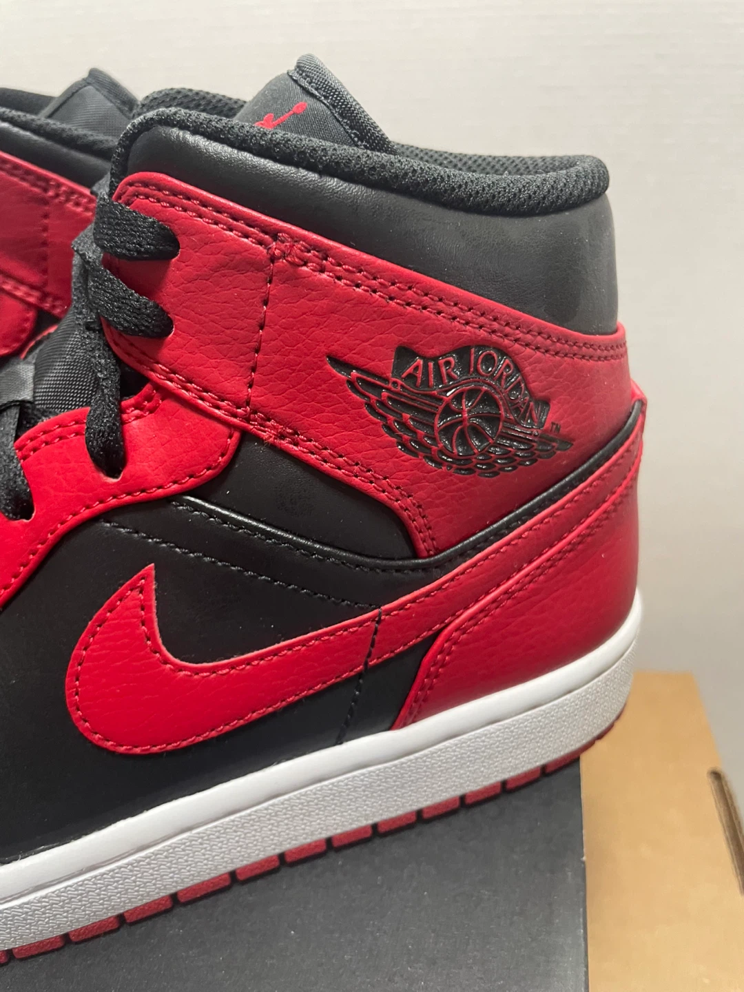 Air Jordan 1 Mid Black/Red - photo 4
