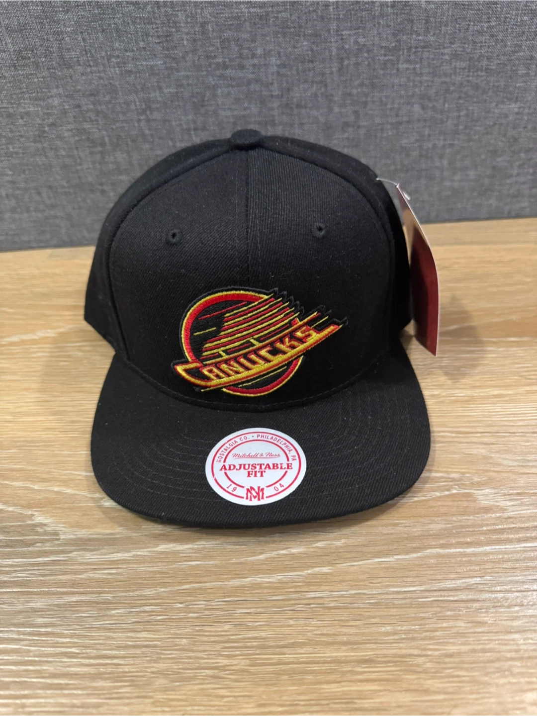 Vancouver Canucks Mitchell & Ness Black SnapBack Hat