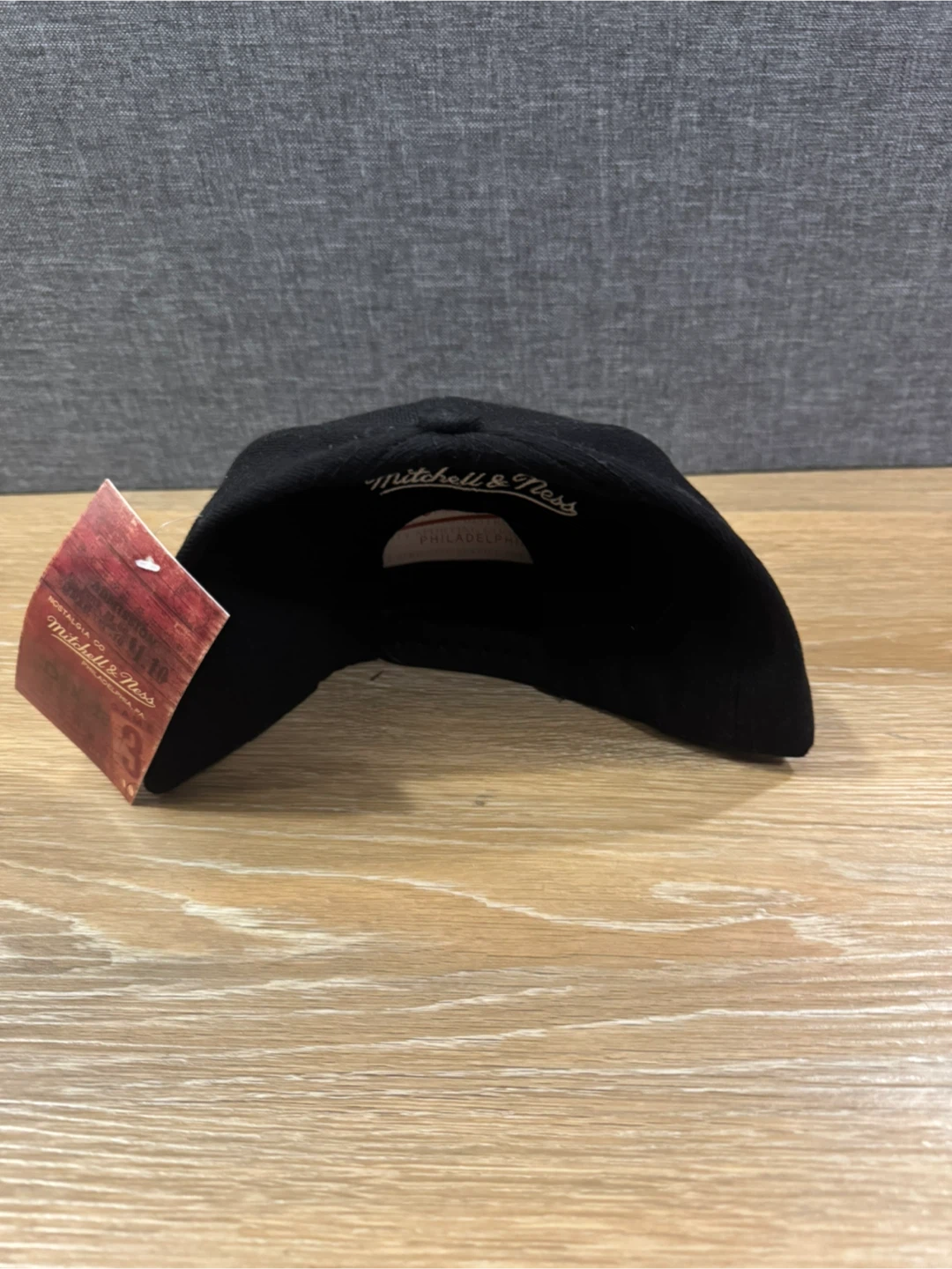 Vancouver Canucks Mitchell & Ness Black SnapBack Hat - photo 2