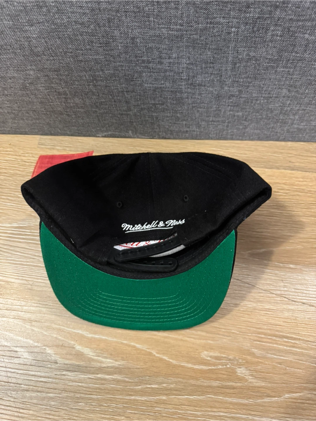 Vancouver Canucks Mitchell & Ness Black SnapBack Hat - photo 3