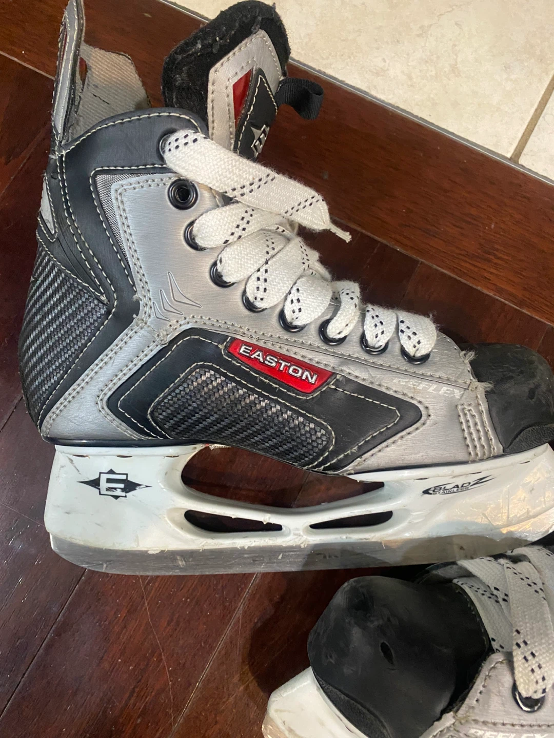 Easton Reflex Ice Hockey Skates - Size 5.0 - photo 2