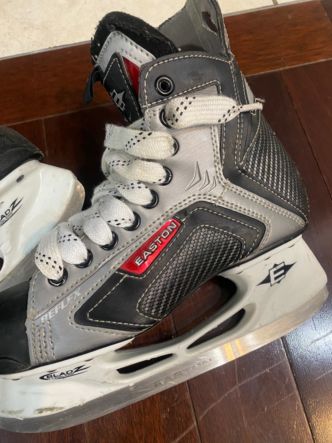 Easton Reflex Ice Hockey Skates - Size 5.0 - photo 4