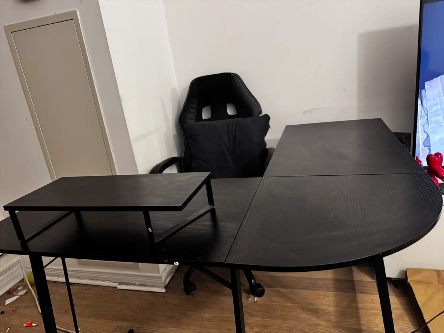 Black L-Shaped Gaming Desk - photo 2