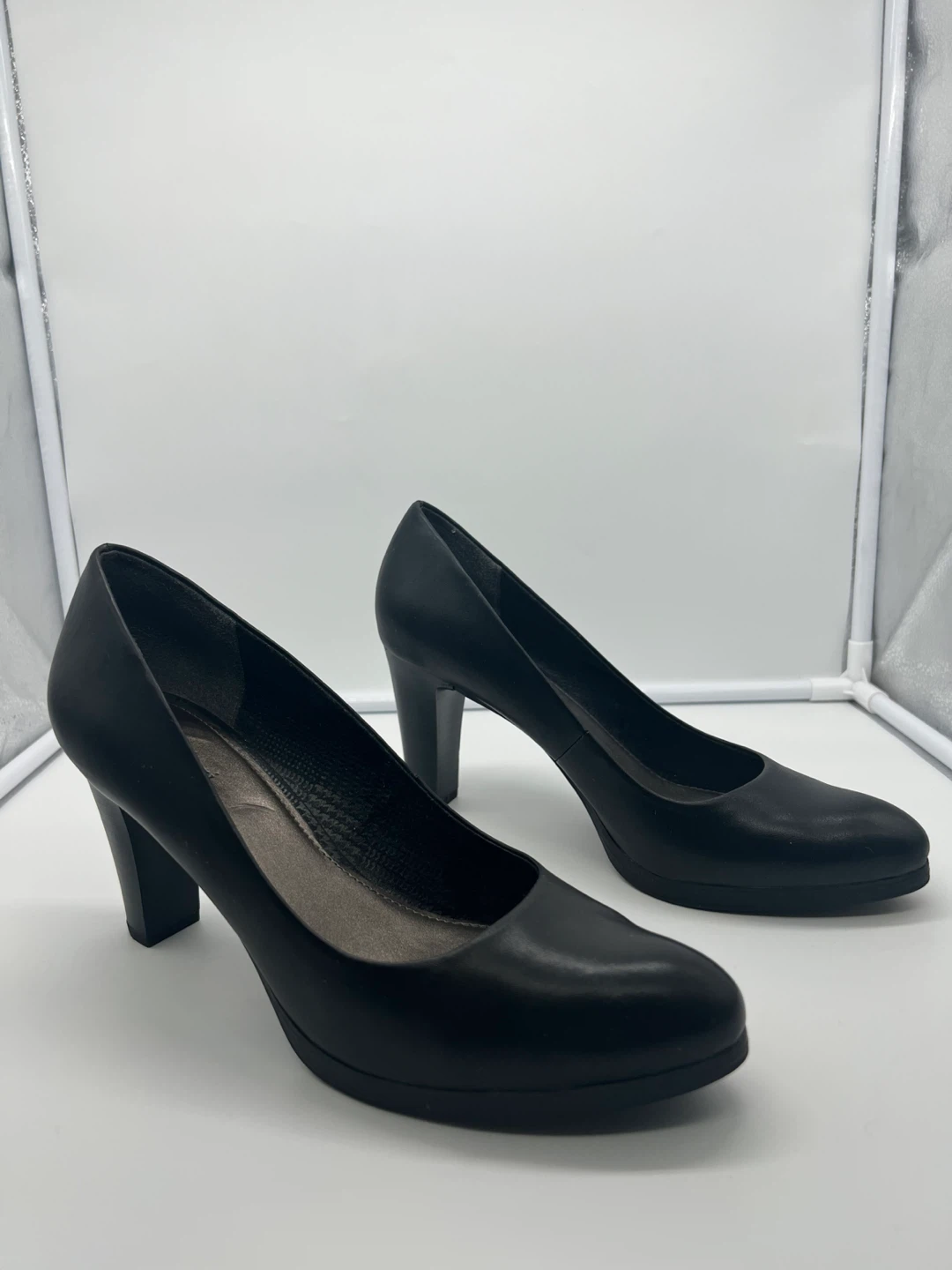 NEW LUCA FERRI Black Faux Leather Heels sz 11 - photo 2