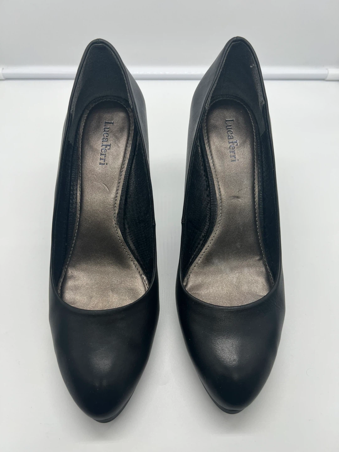 NEW LUCA FERRI Black Faux Leather Heels sz 11 - photo 4