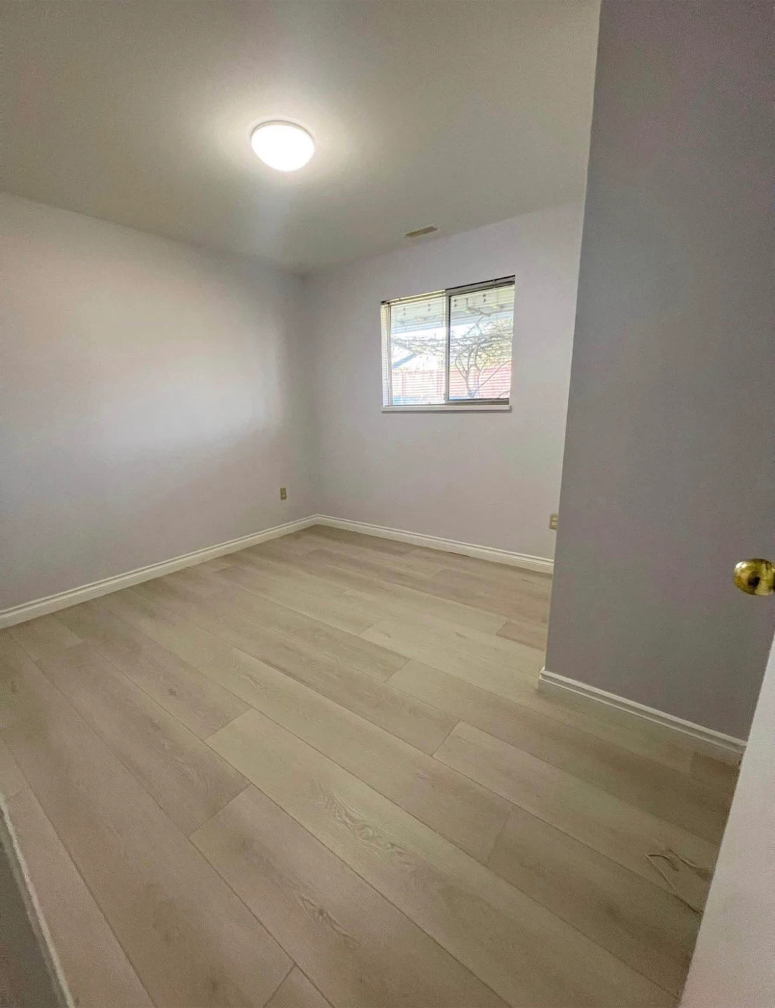 2 Bed 1 Bth basement - photo 2