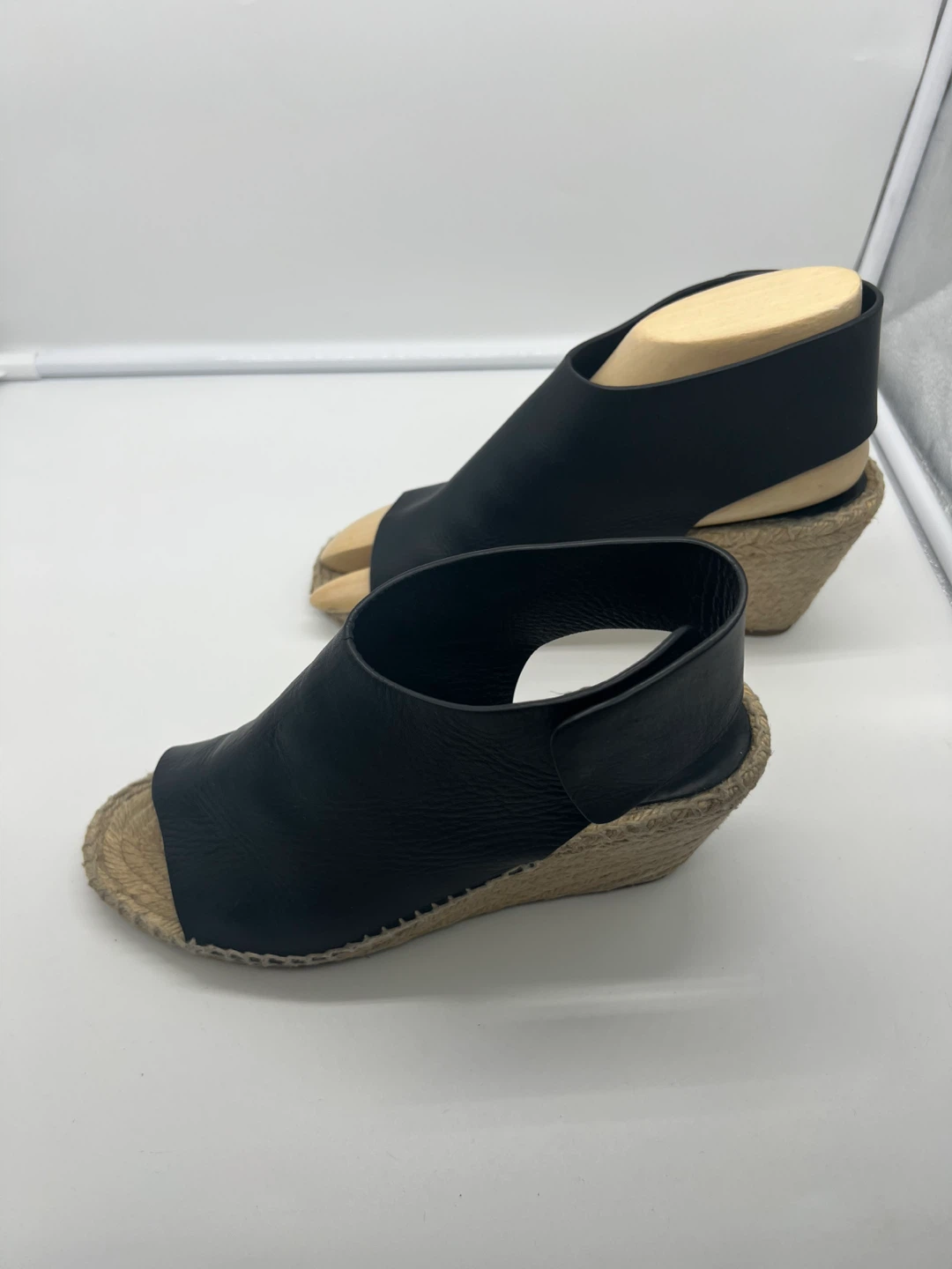 CÉLINE PARIS Black Leather Jute Espadrille Heel Wedges sz 38 - photo 4