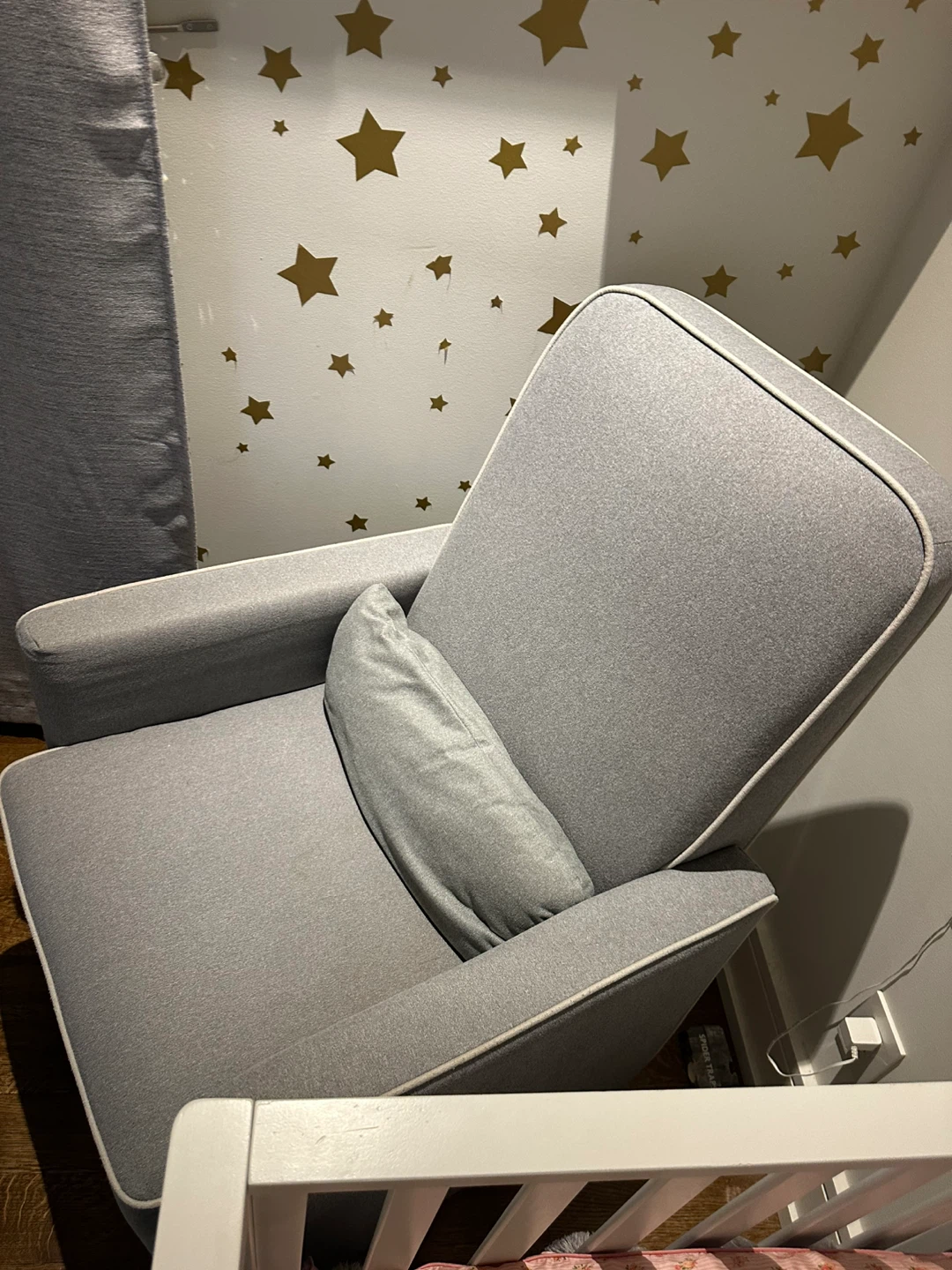 DaVinci Grey Glider Rocking Chair with Ottoman