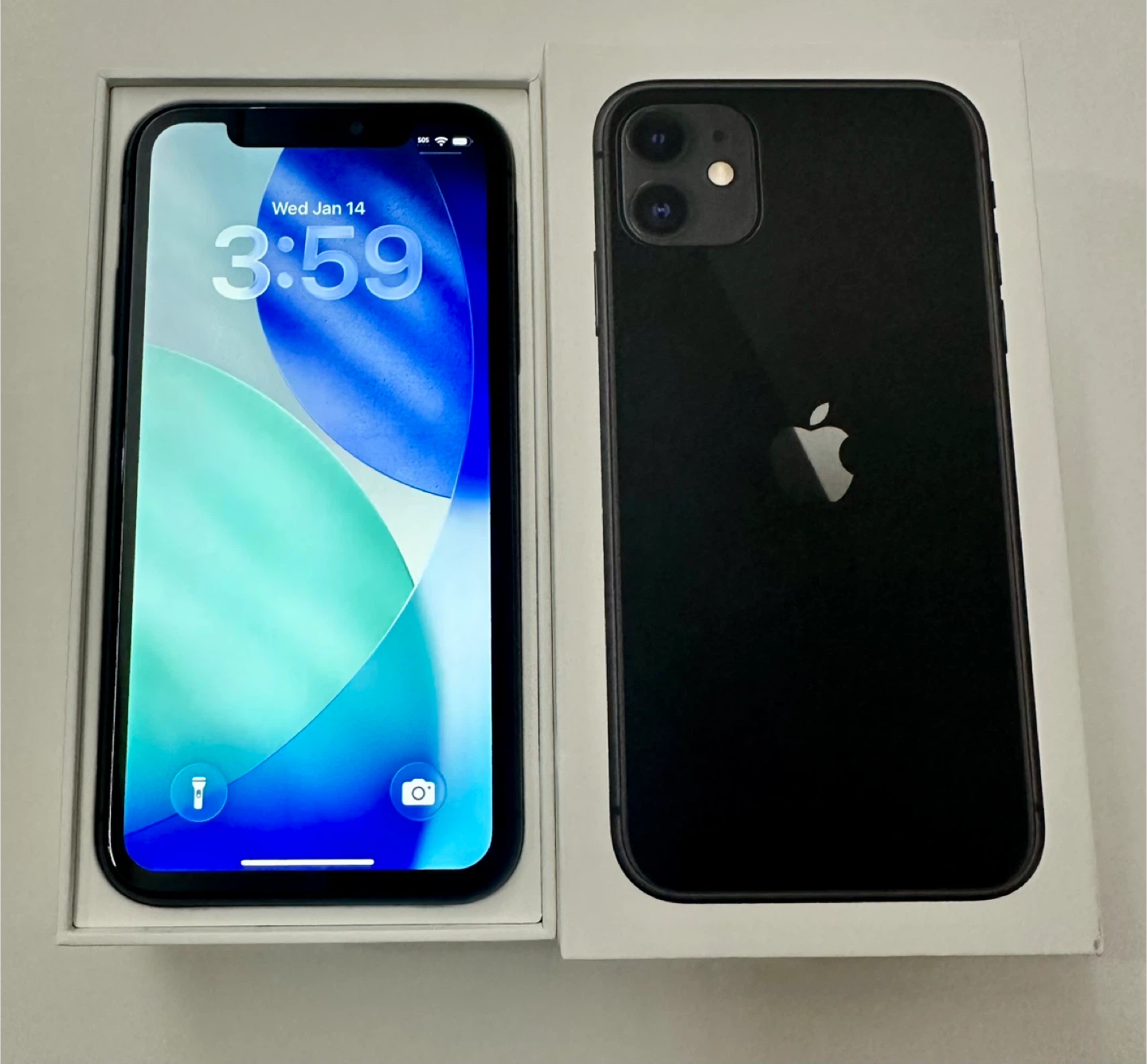 Apple iPhone 11 64GB Black Unlocked Dual Sim 77% Battery