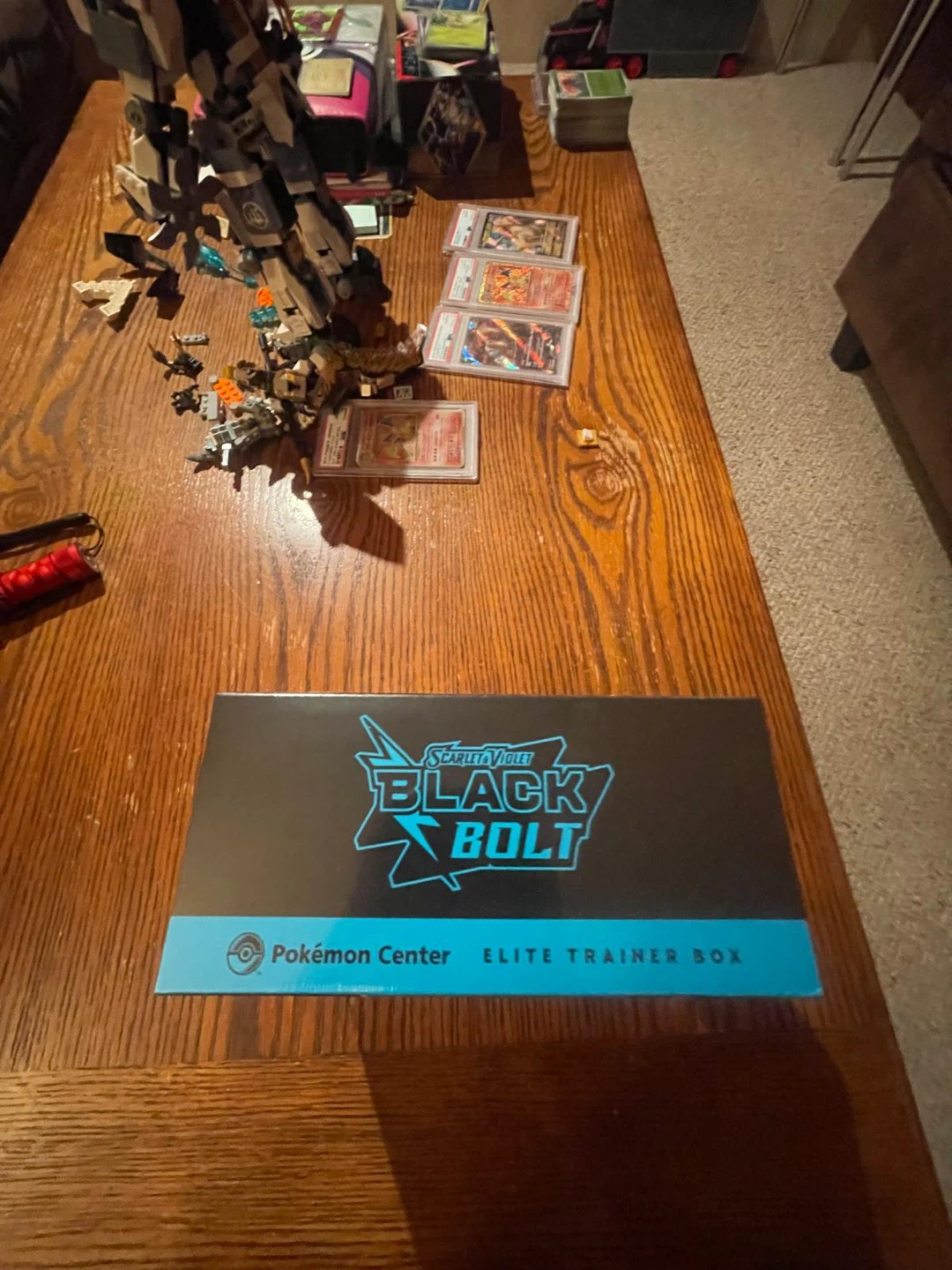 Pokémon TCG: Scarlet & Violet-Black Bolt Elite Trainer Box