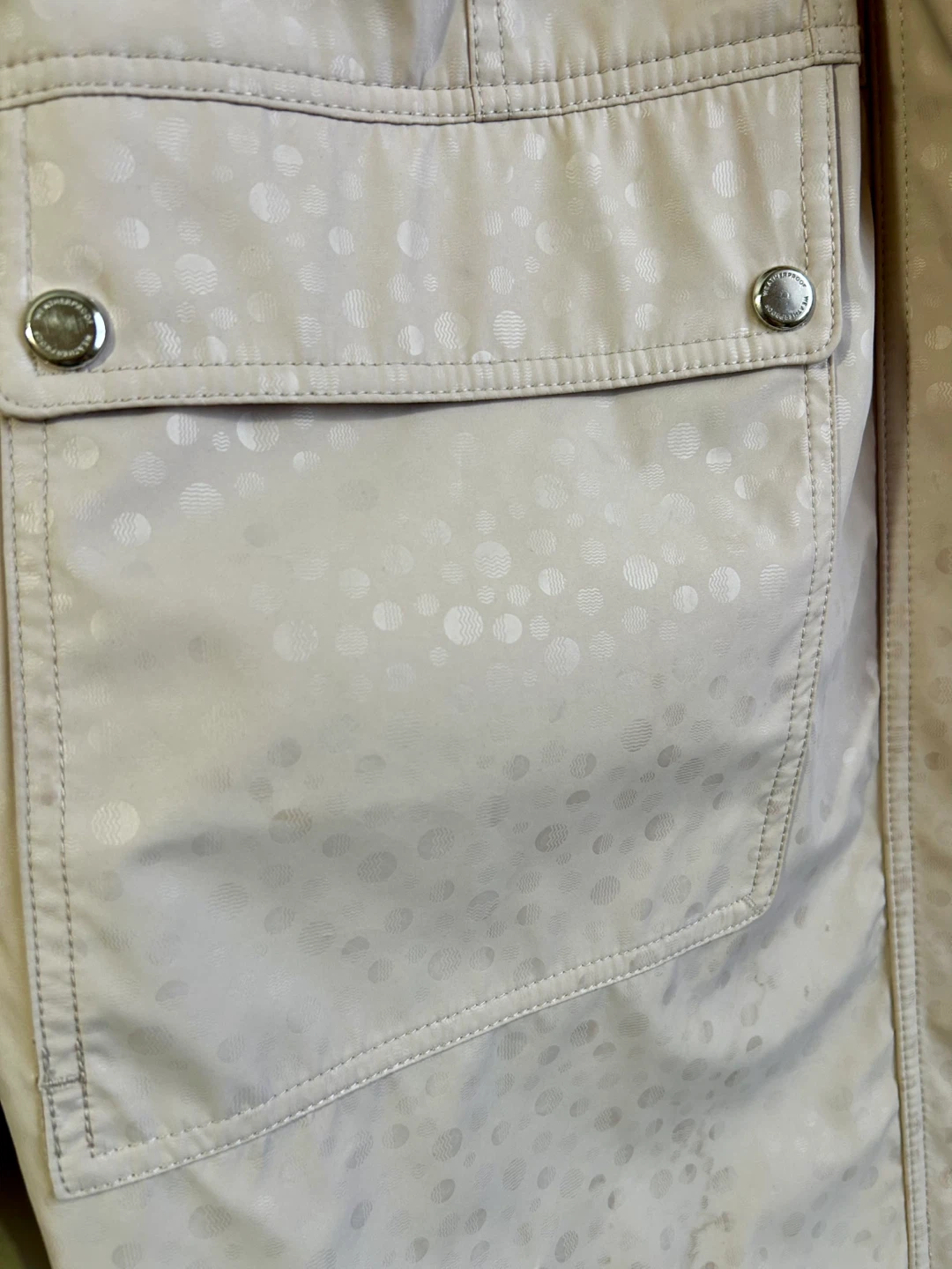 Weatherproof Beige Raincoat - photo 5
