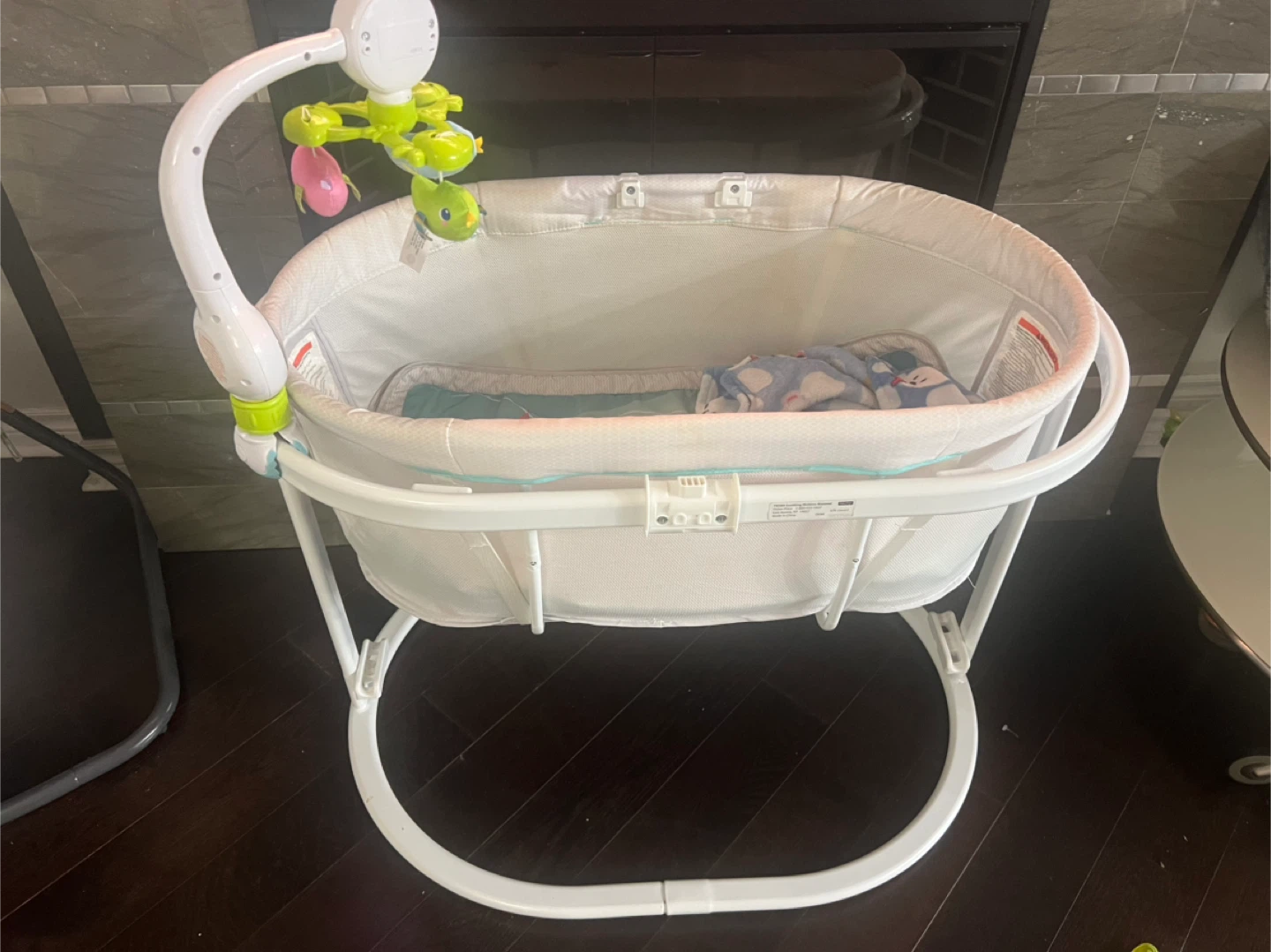 Fisher-Price Soothing Motions Bassinet
