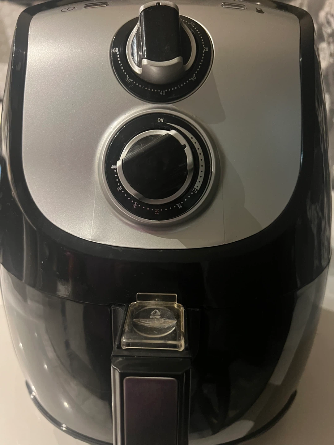 Frigidaire Air Fryer - Black & Silver - photo 4
