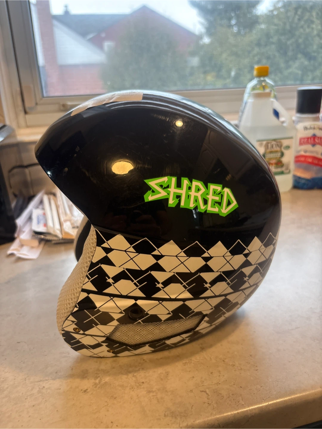 Shred Mega Brain Bucket Helmet - Black / XS