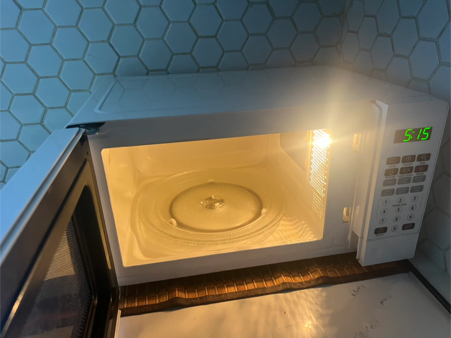 Sunbeam White Microwave Oven - photo 2