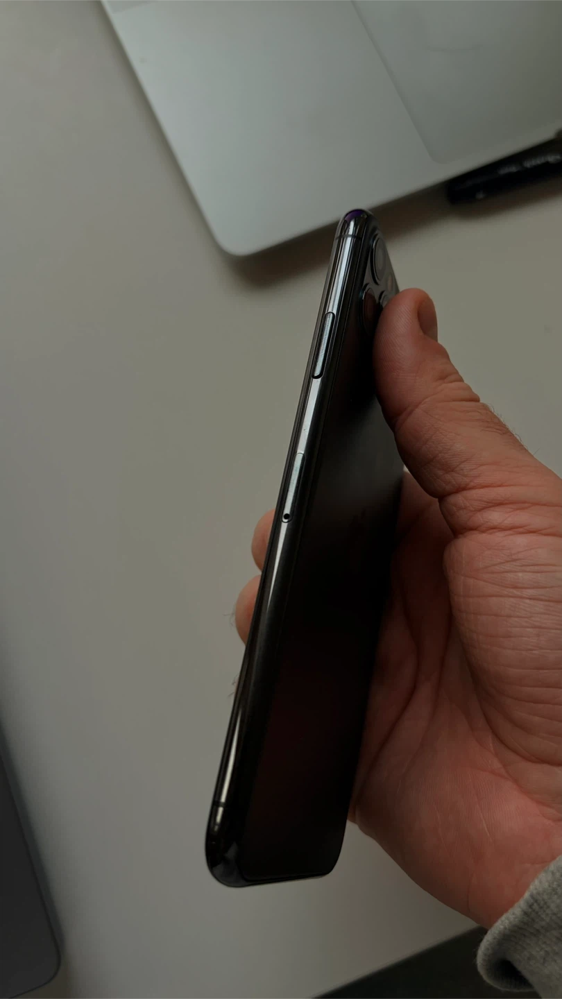 Apple iPhone 11 Pro Max - photo 5