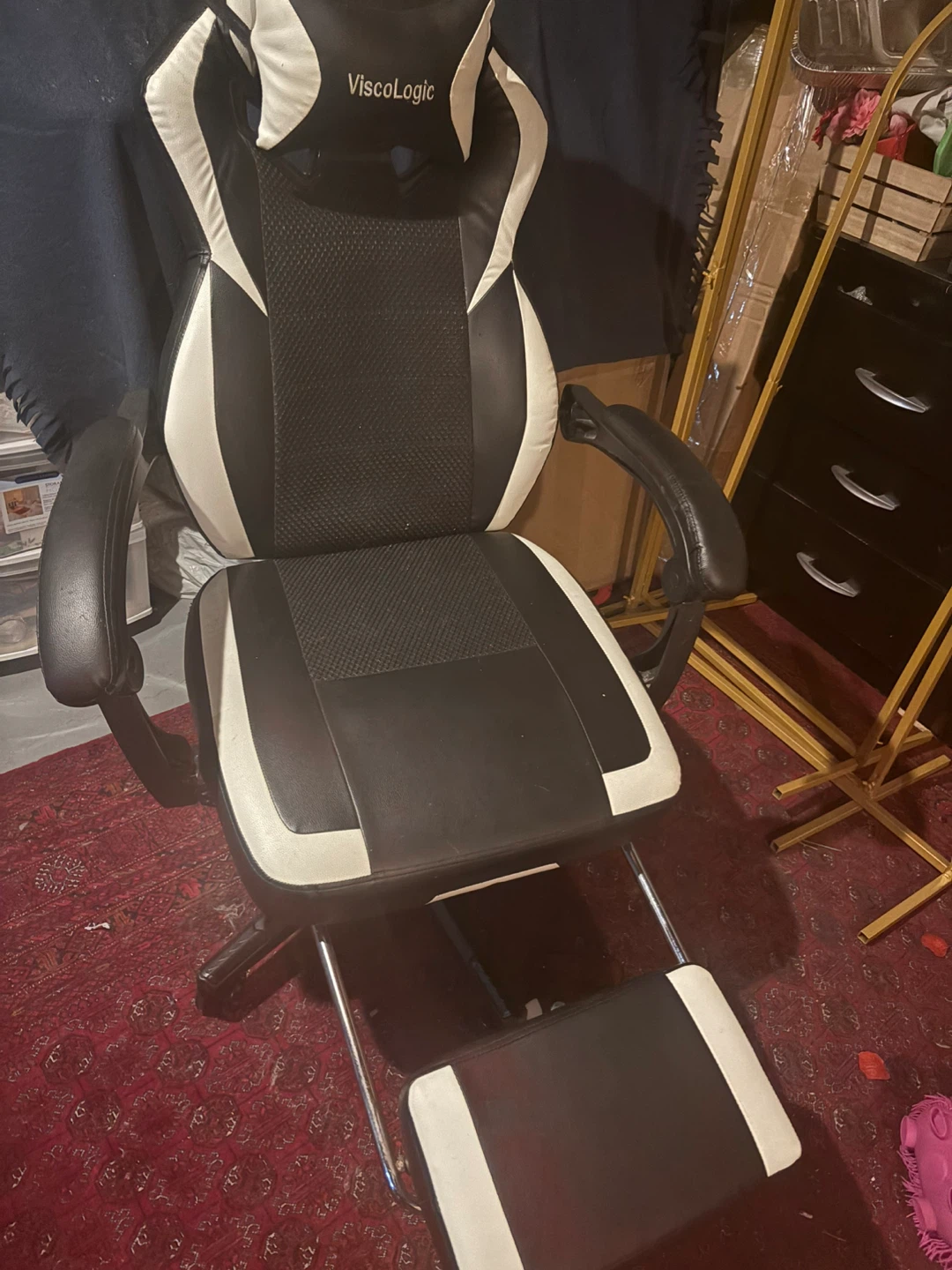 ViscoLogic Black and White Gaming Chair