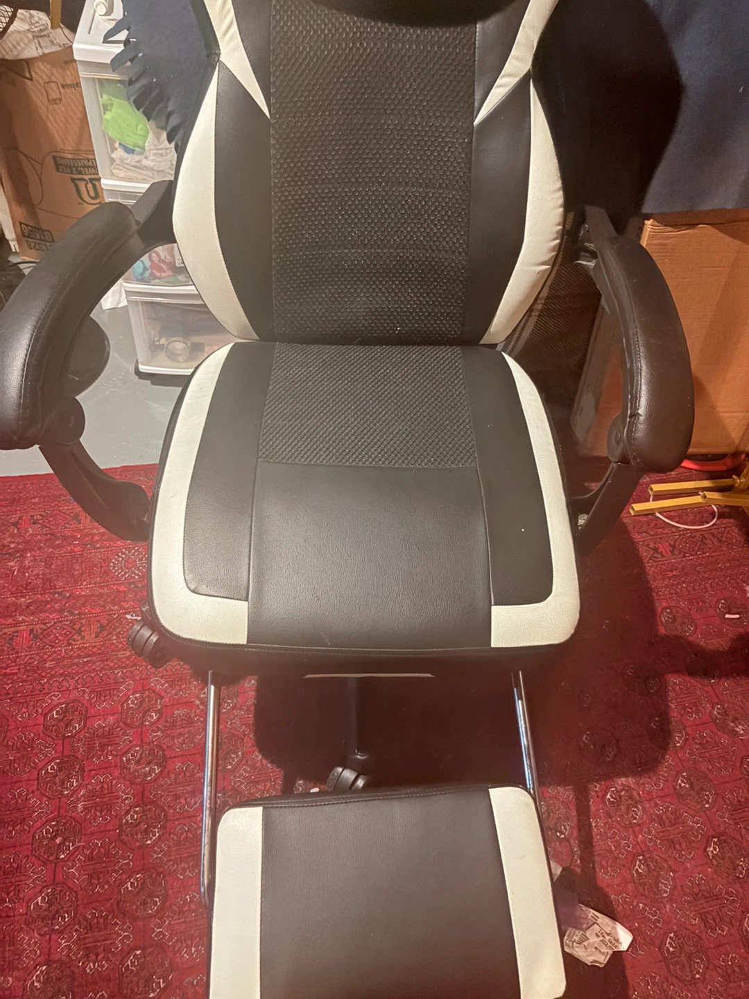 ViscoLogic Black and White Gaming Chair - photo 4