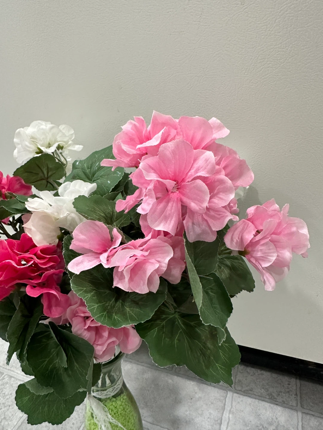 🥕 Pink & White Artificial Flower Bouquet - photo 5