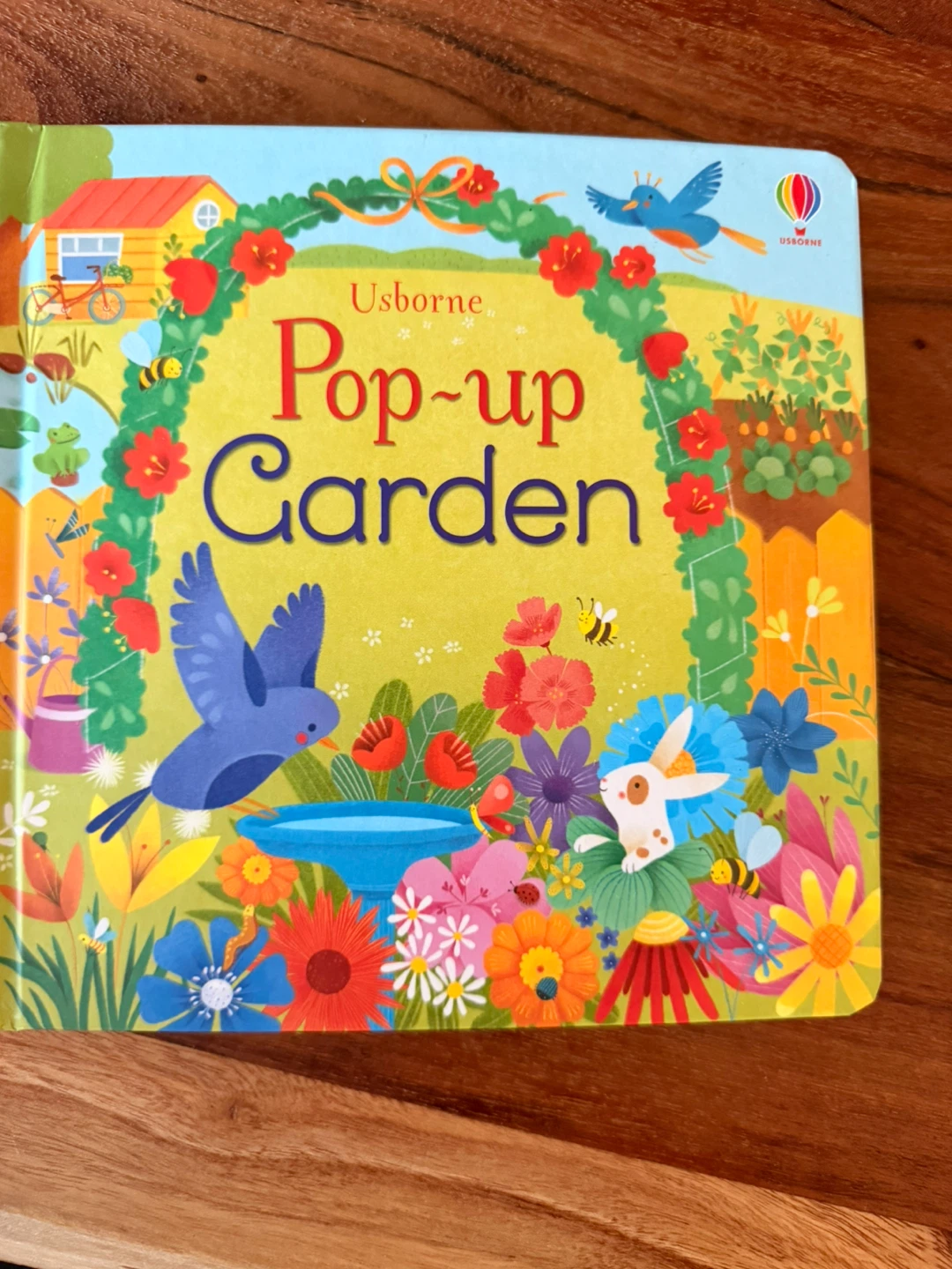 Usborne Pop-up Garden Book🏆