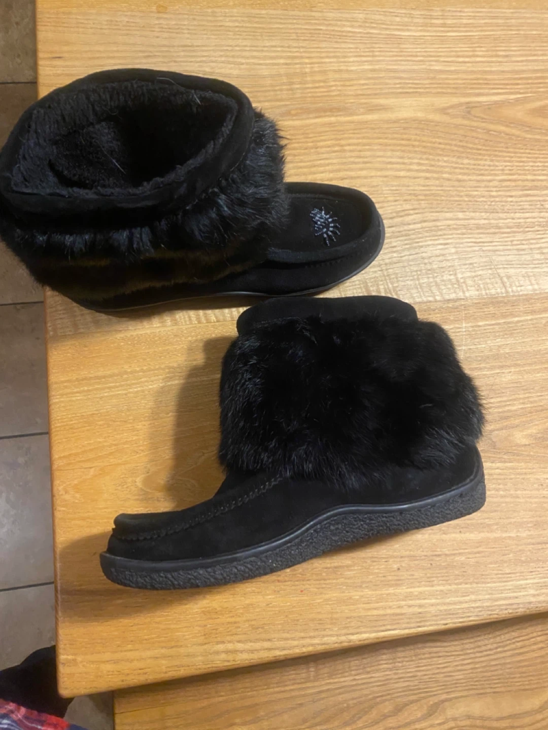 SoftMoc Black Fur Lined Moccasin Boots - Size 10 - photo 2