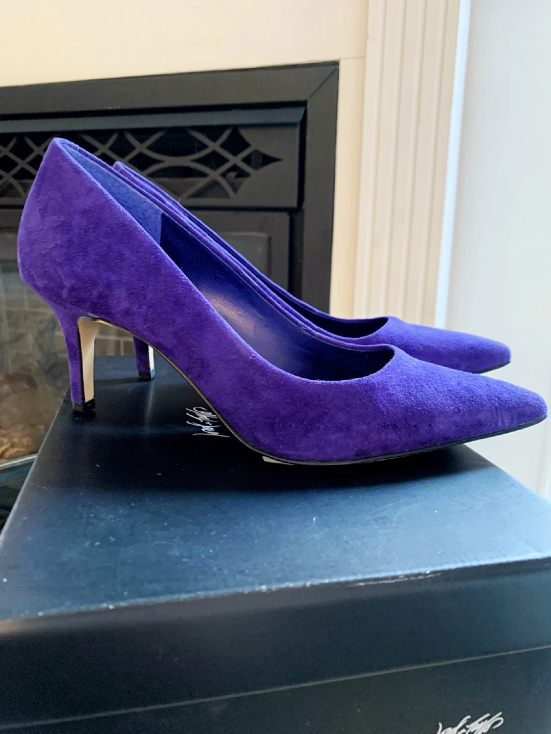 Lord & Taylor 424 Fifth Suede Heels - Size 7 - photo 2