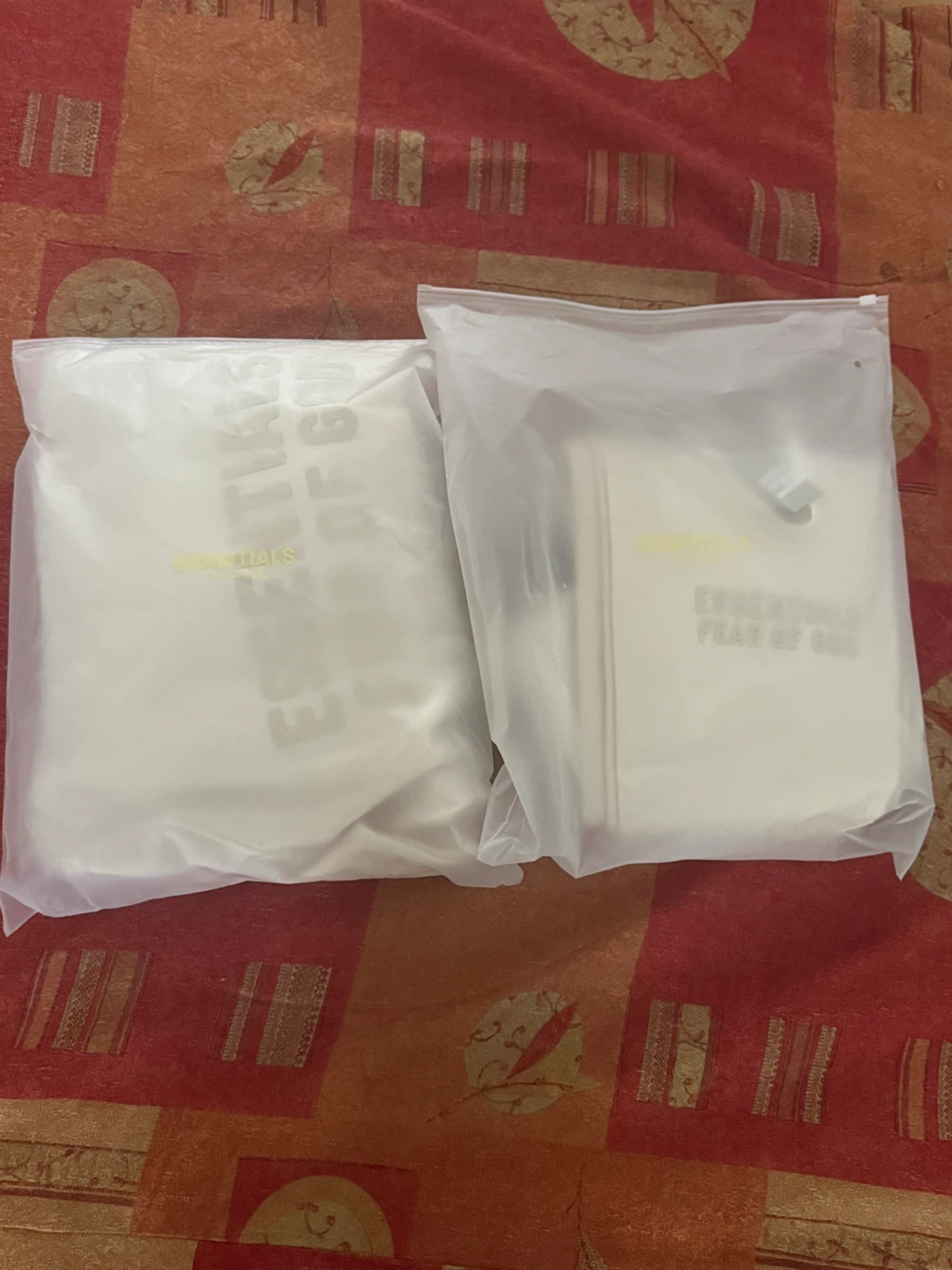 Essentials Fear of God White Hoodie & Sweatpants Set - Size S - photo 2