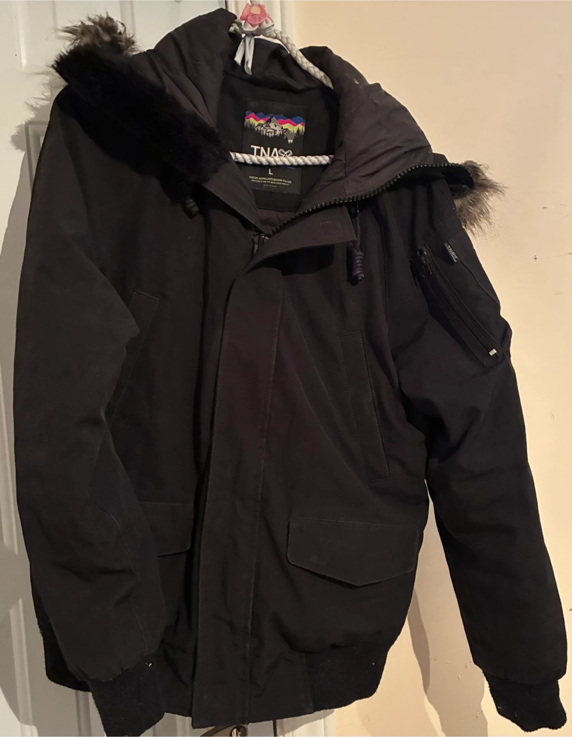 TNA Mountaineering Black Parka - Size L - photo 3