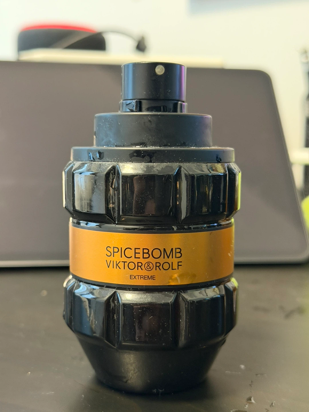 Viktor & Rolf Spicebomb Extreme 60% FULL
