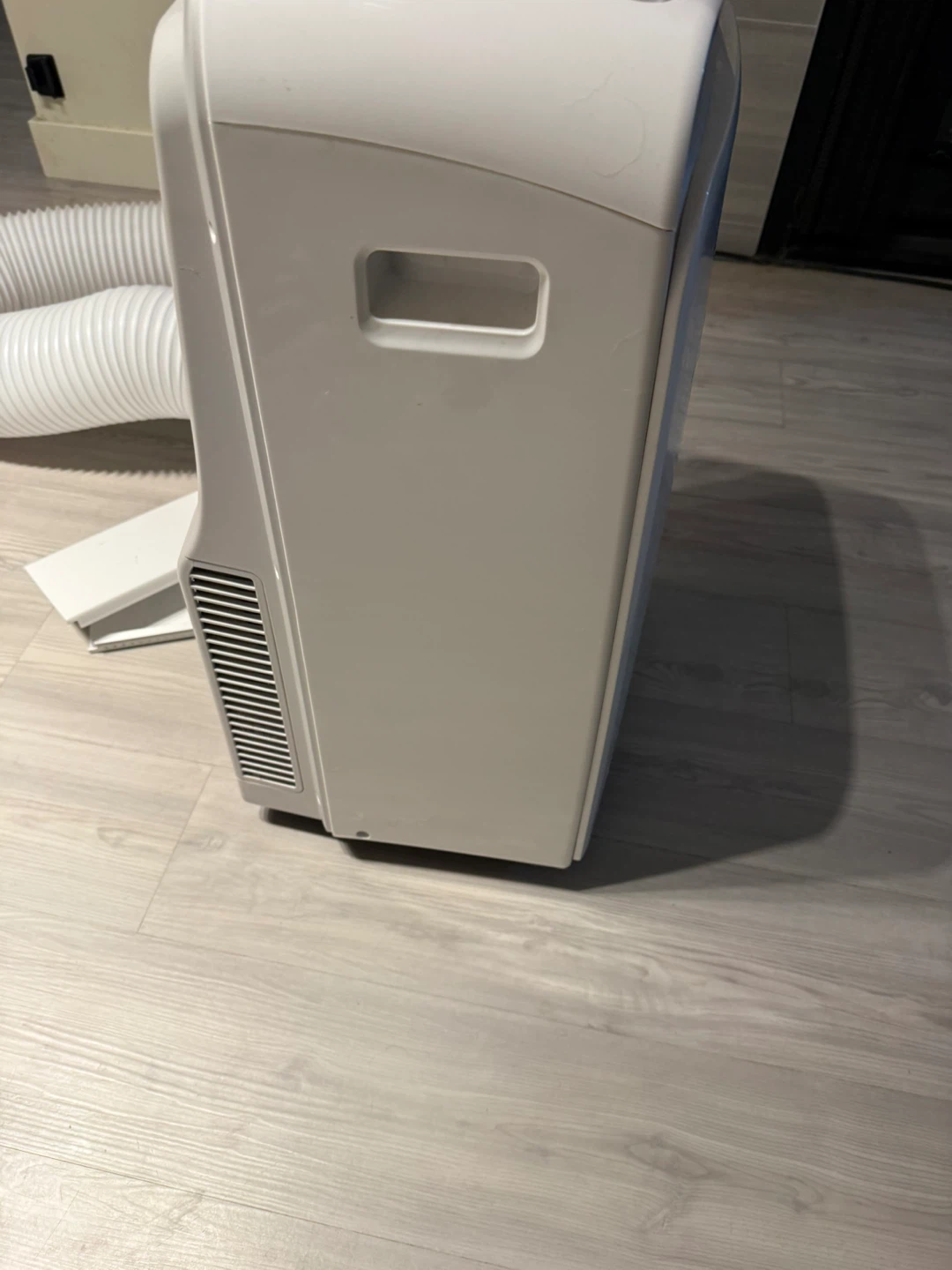 Arctic King Portable Air Conditioner - photo 2