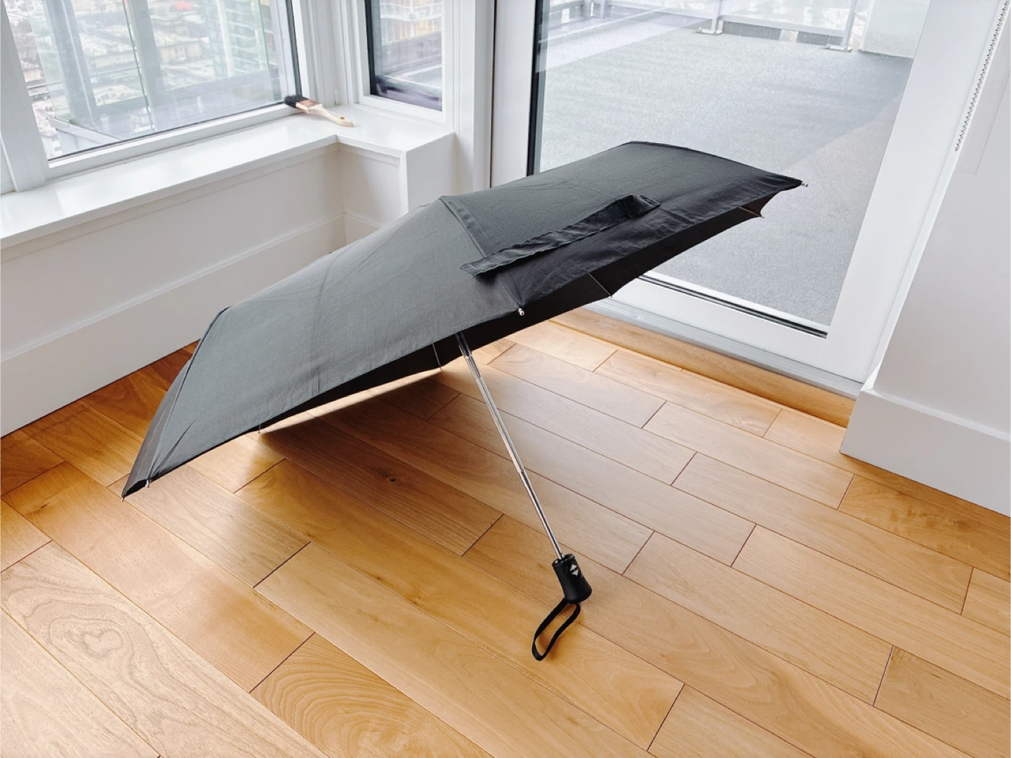 NINEMAX Compact Travel Umbrella - Black